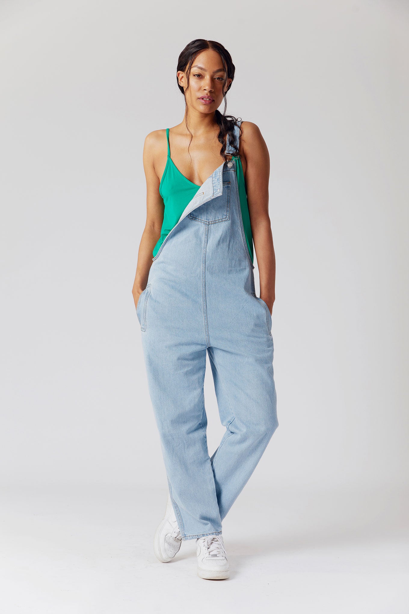 KOMODO Damen vegan Joy Latzhose Hellblau