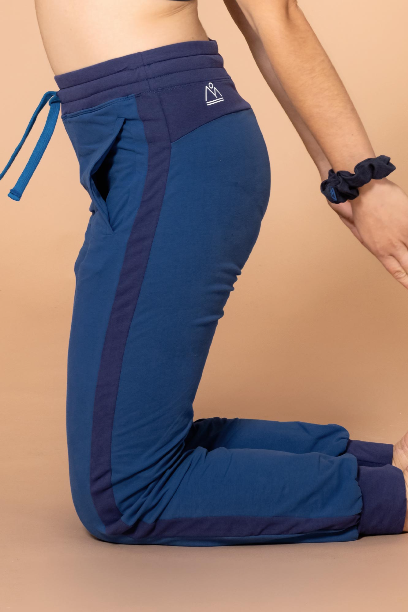 Nice to meet me Herren vegan All Day Pants Block Blau