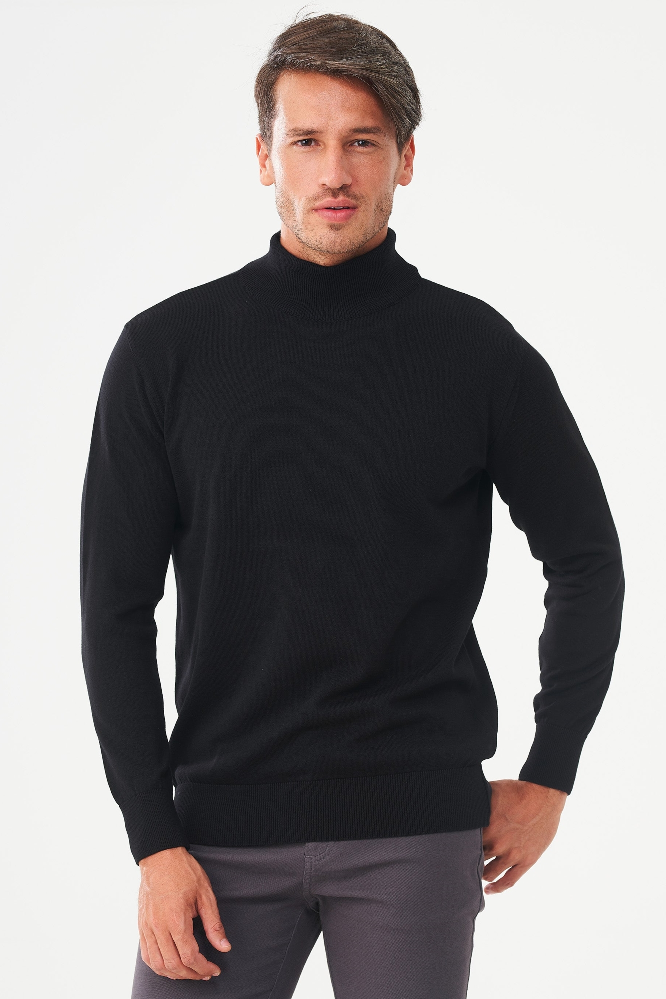 ORGANICATION Herren vegan Rollkragenpullover Schwarz