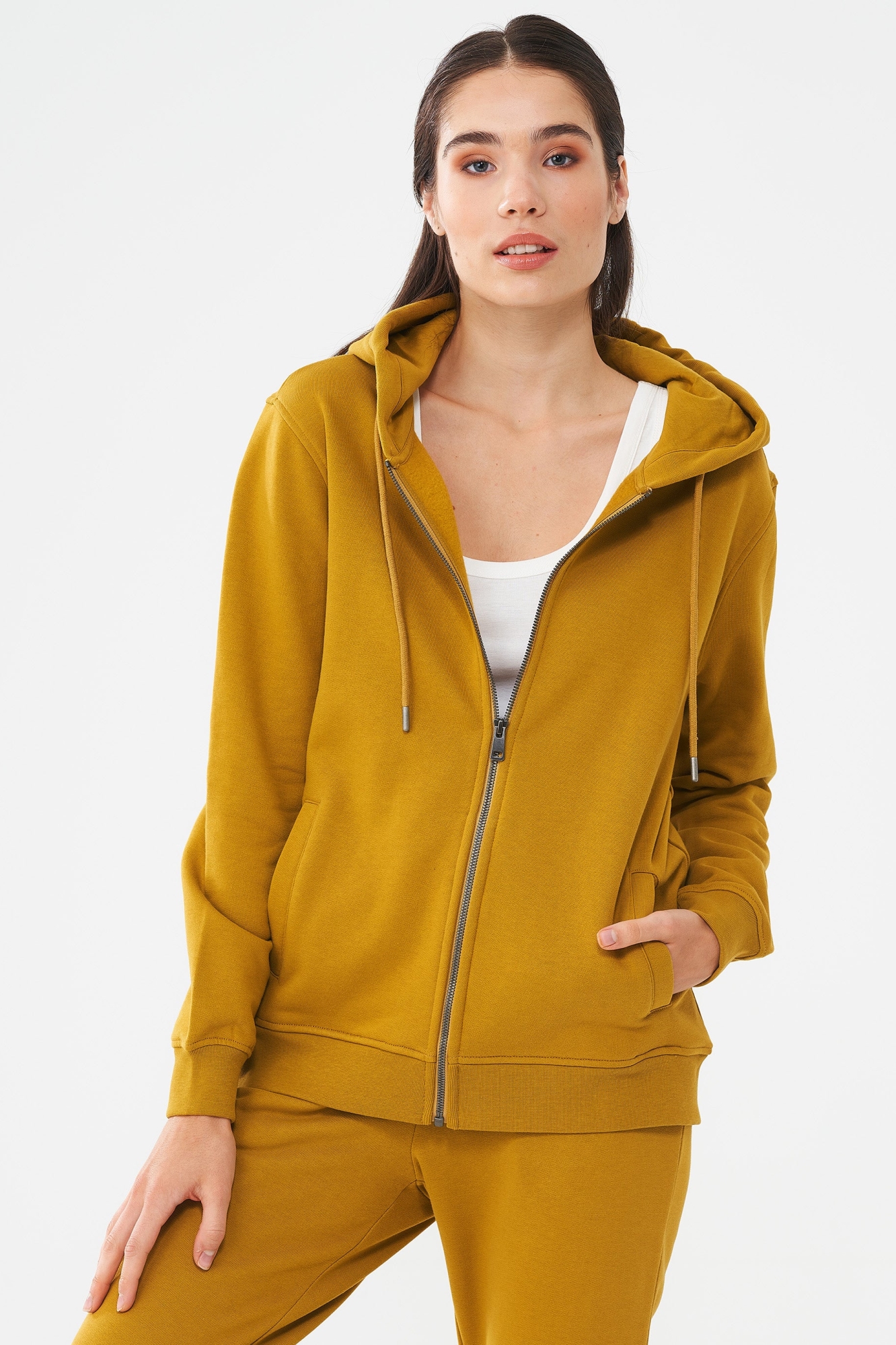 ORGANICATION Damen vegan Sweatjacke Dunkelgelb