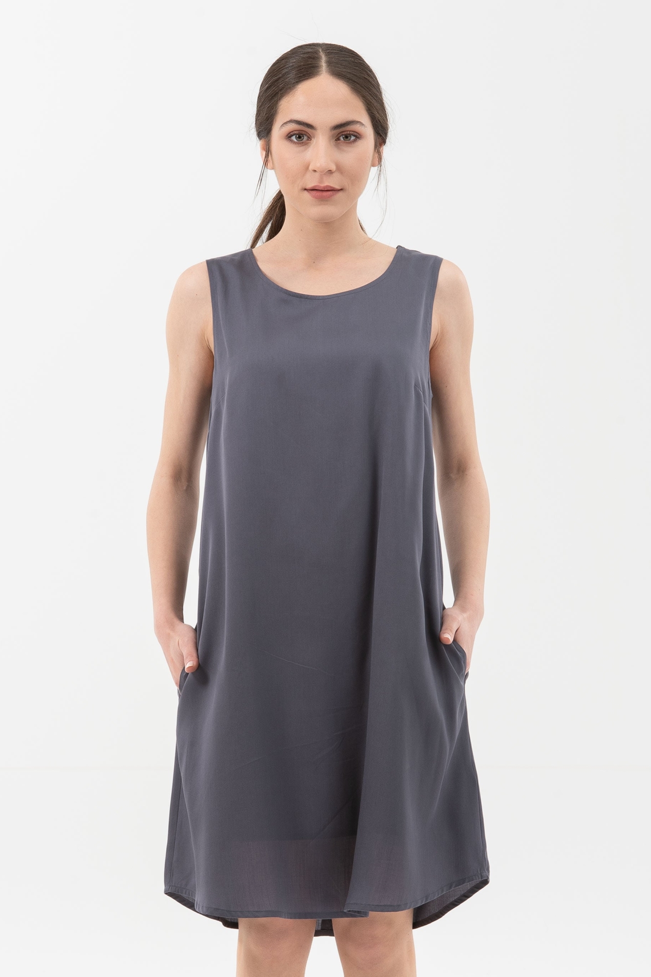 Image of ORGANICATION dames vegan Jurk Mouwloos Grijs