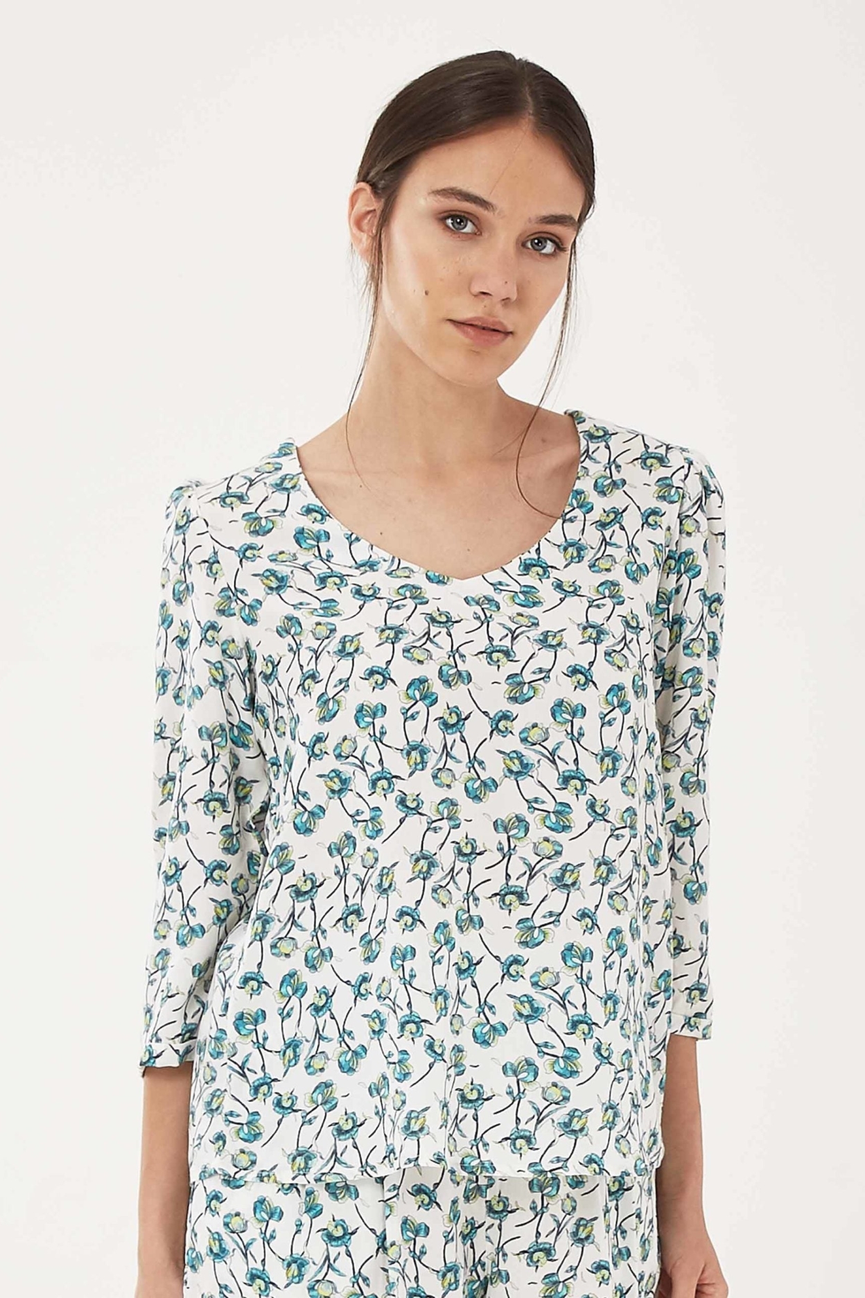 ORGANICATION Damen vegan Bluse Blumen GrÃ¼n Blau
