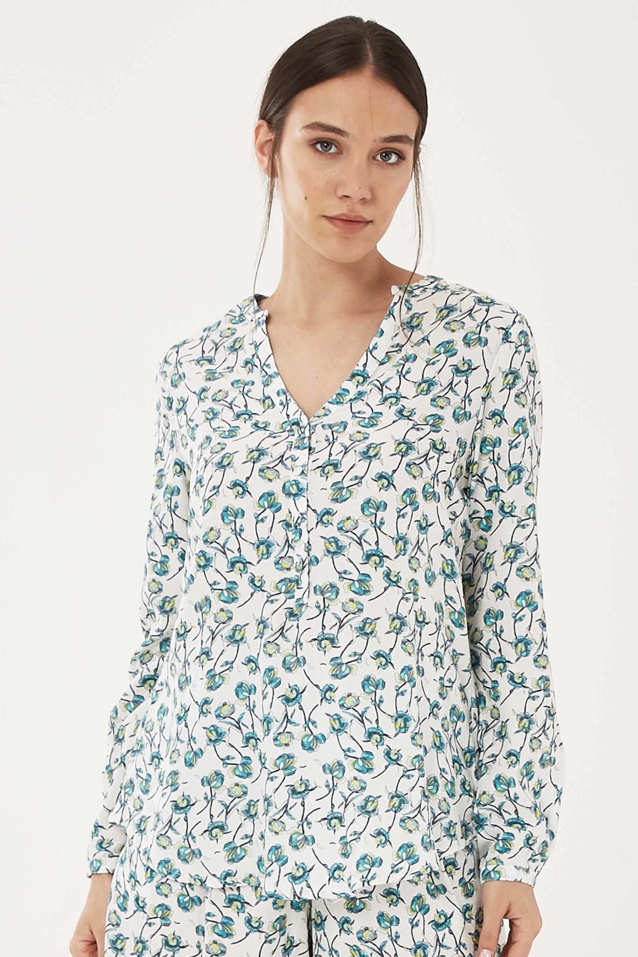 ORGANICATION Damen vegan Bluse Blumen GrÃ¼n Blau