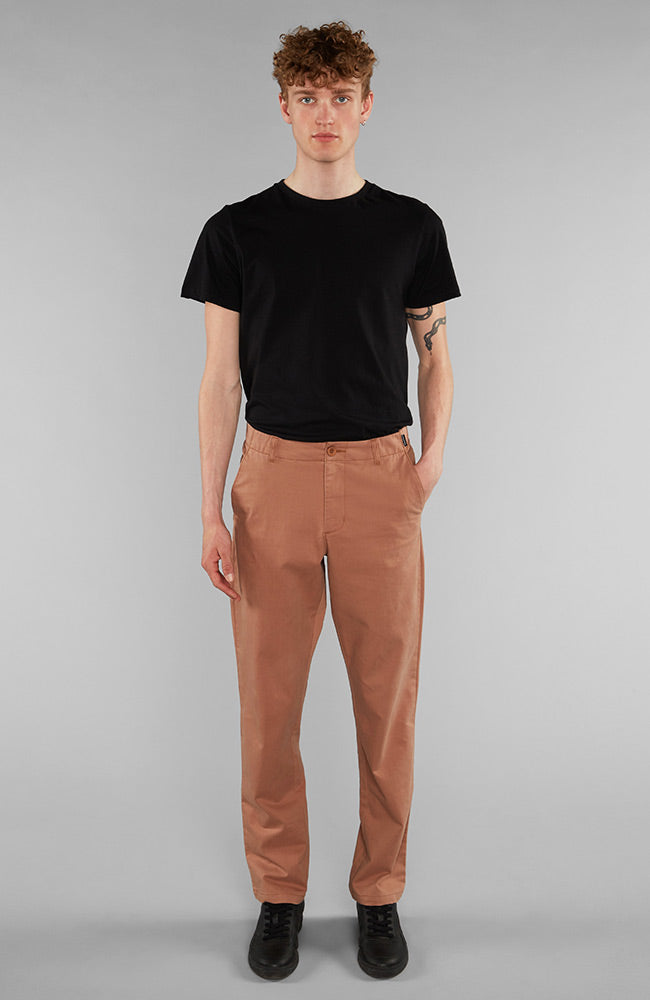 DEDICATED Herren vegan Chino Woodsmoke Braun