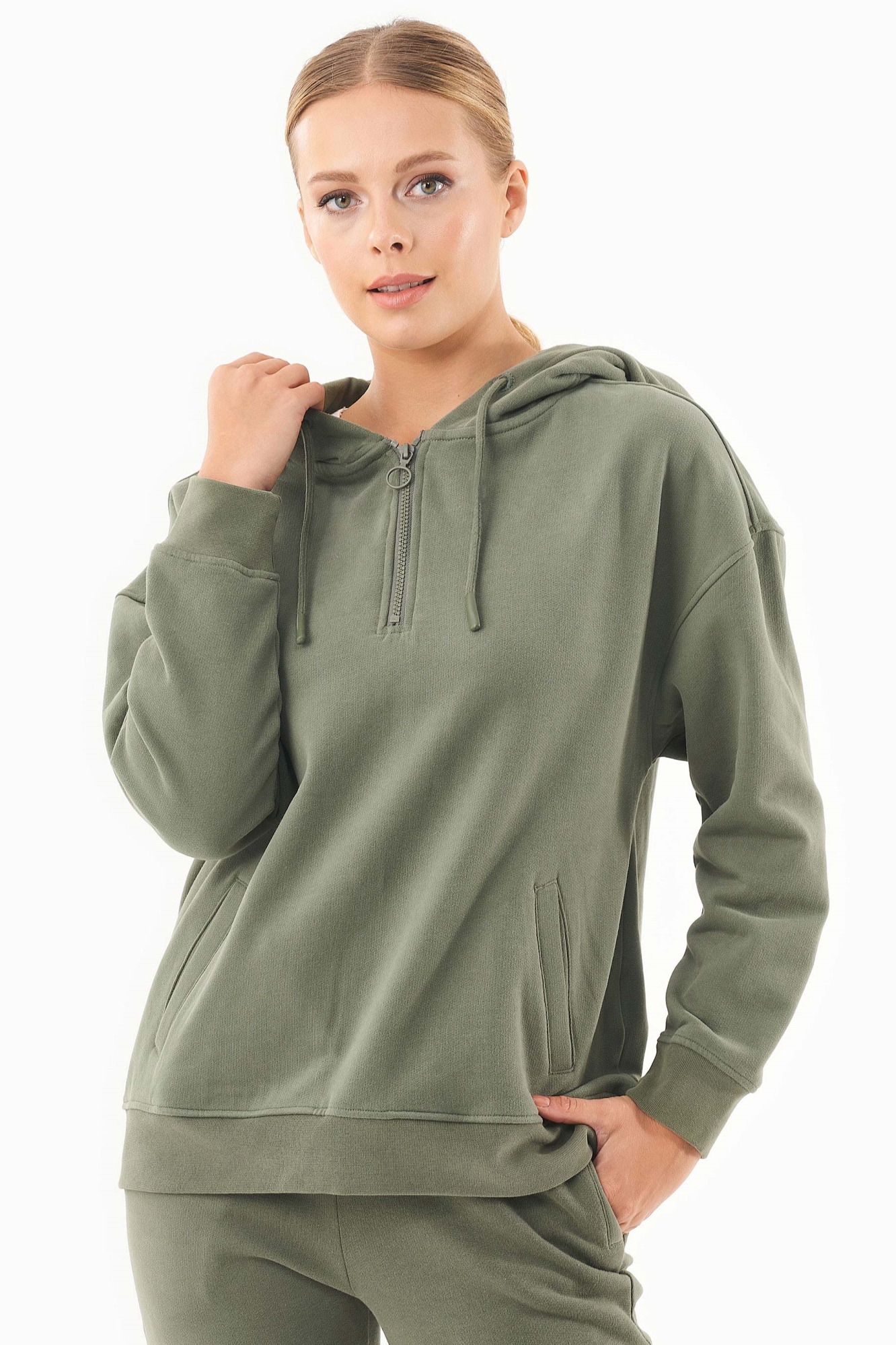 ORGANICATION Damen vegan Sweat Hoodie Bio-Baumwolle Mitteloliv