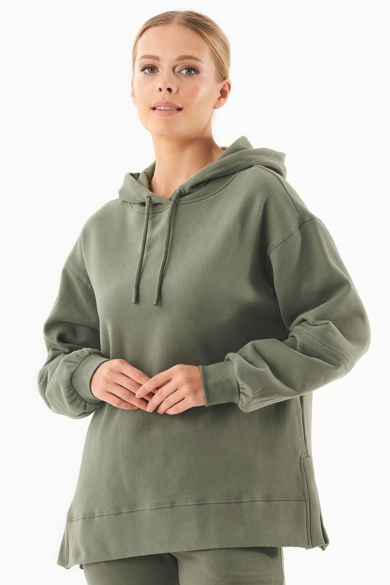 ORGANICATION Damen vegan Sweat Hoodie Bio-Baumwolle Mitteloliv