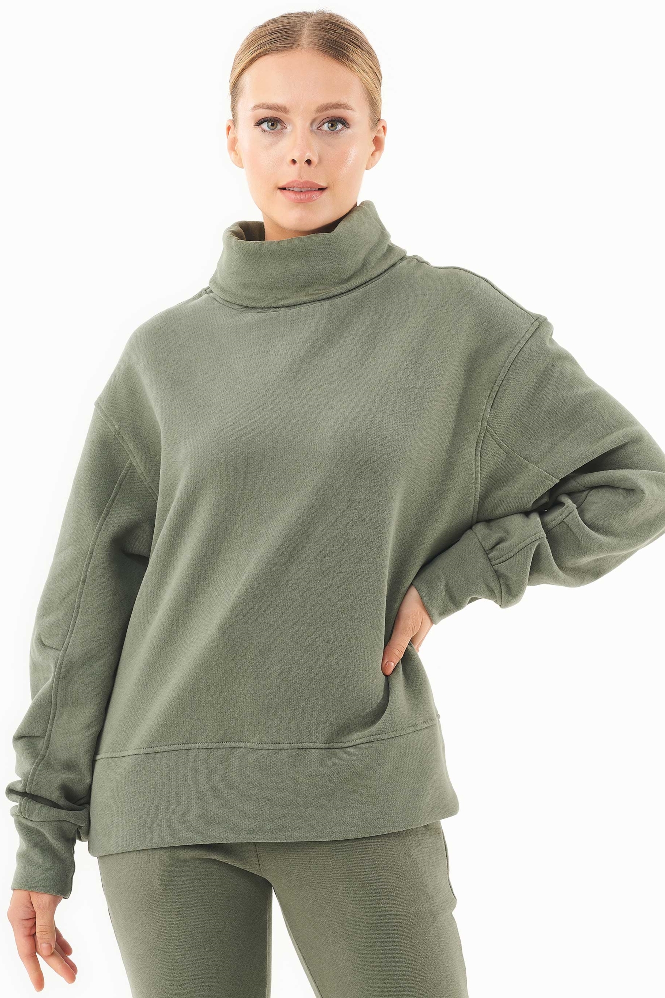 ORGANICATION Damen vegan Pullover Rollkragen Bio-Baumwolle Oliv