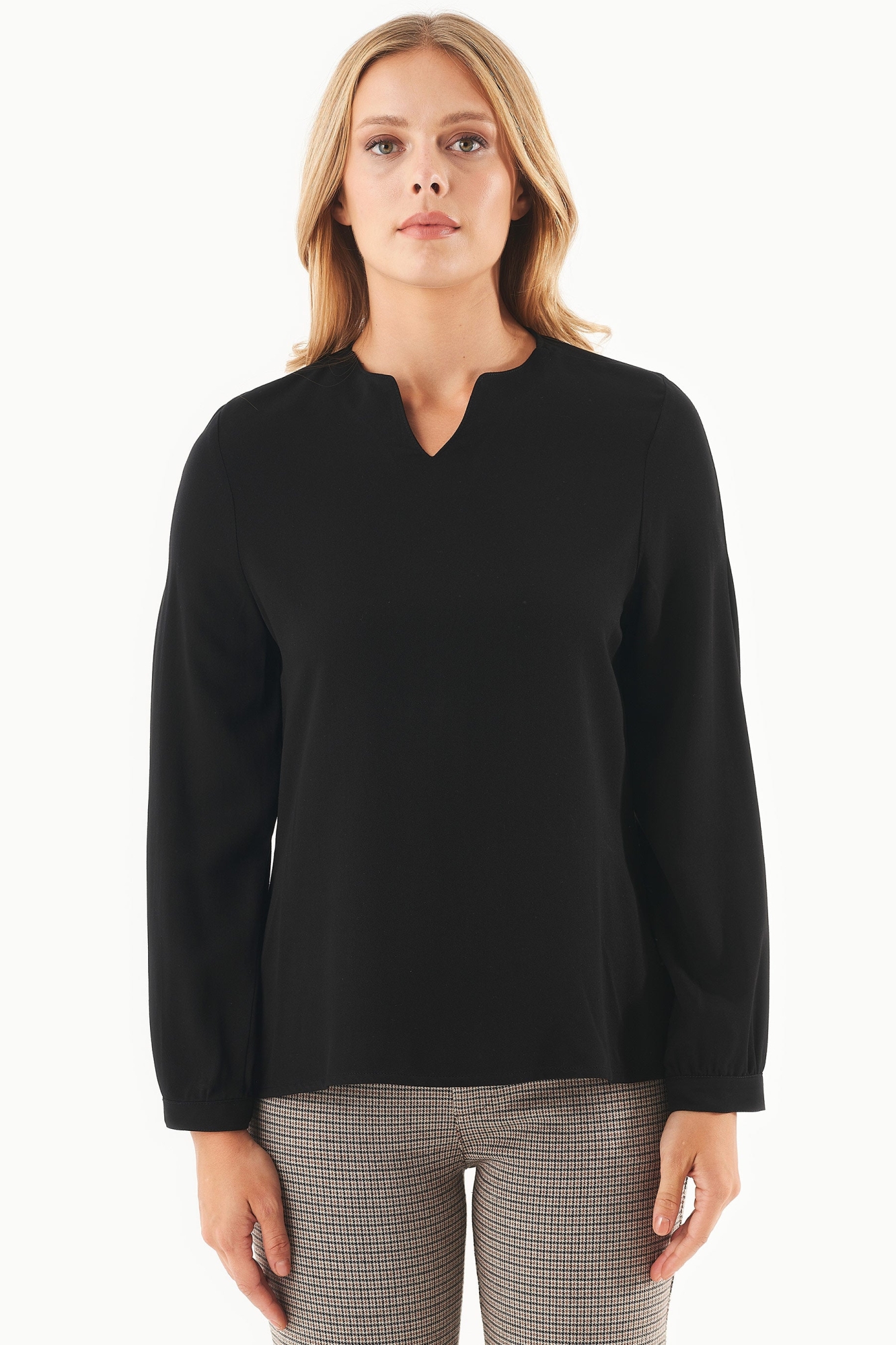 ORGANICATION Damen vegan Bluse Ecovero Schwarz