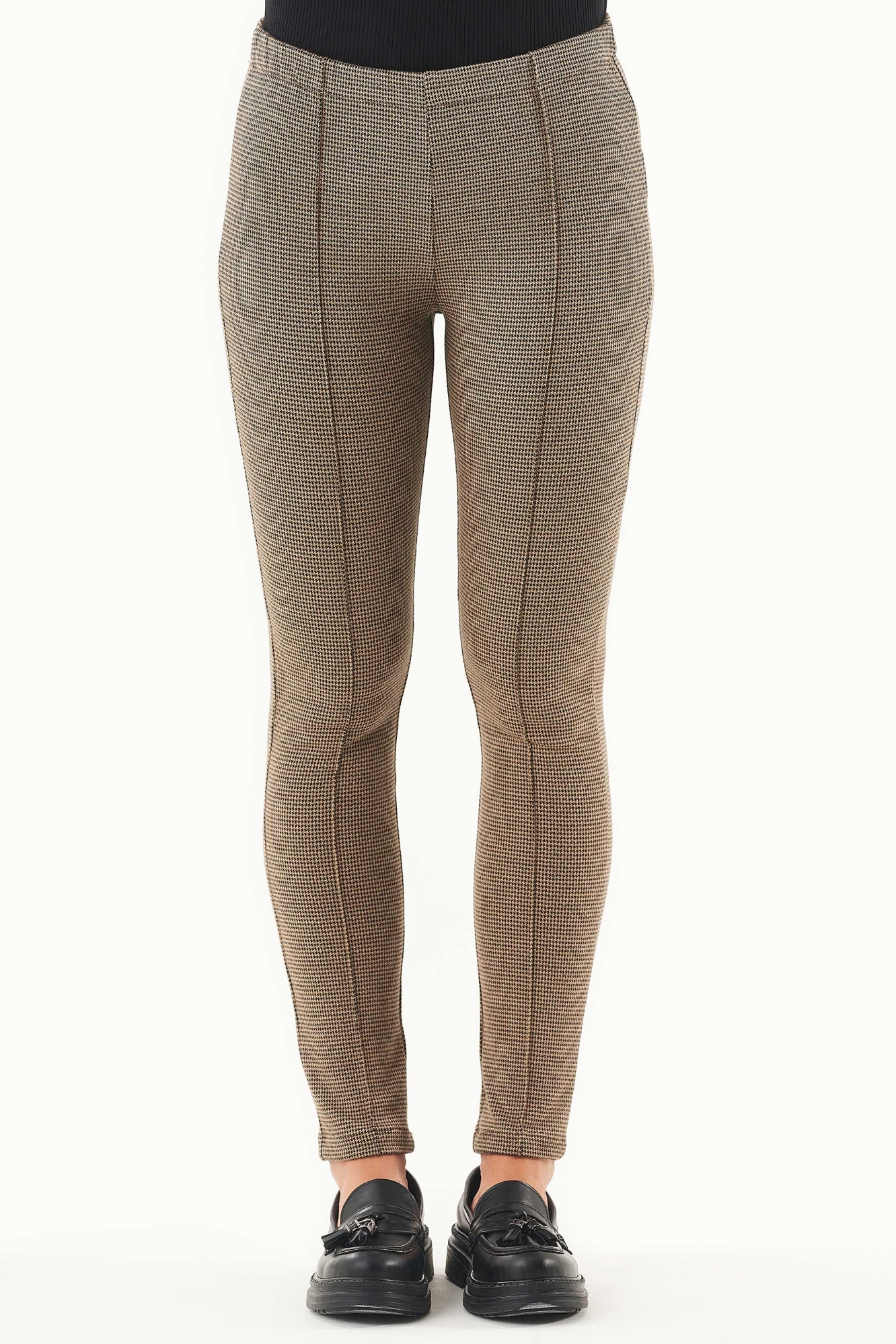 ORGANICATION Damen vegan Hose Bio-Baumwollmischung Schwarz Kamel