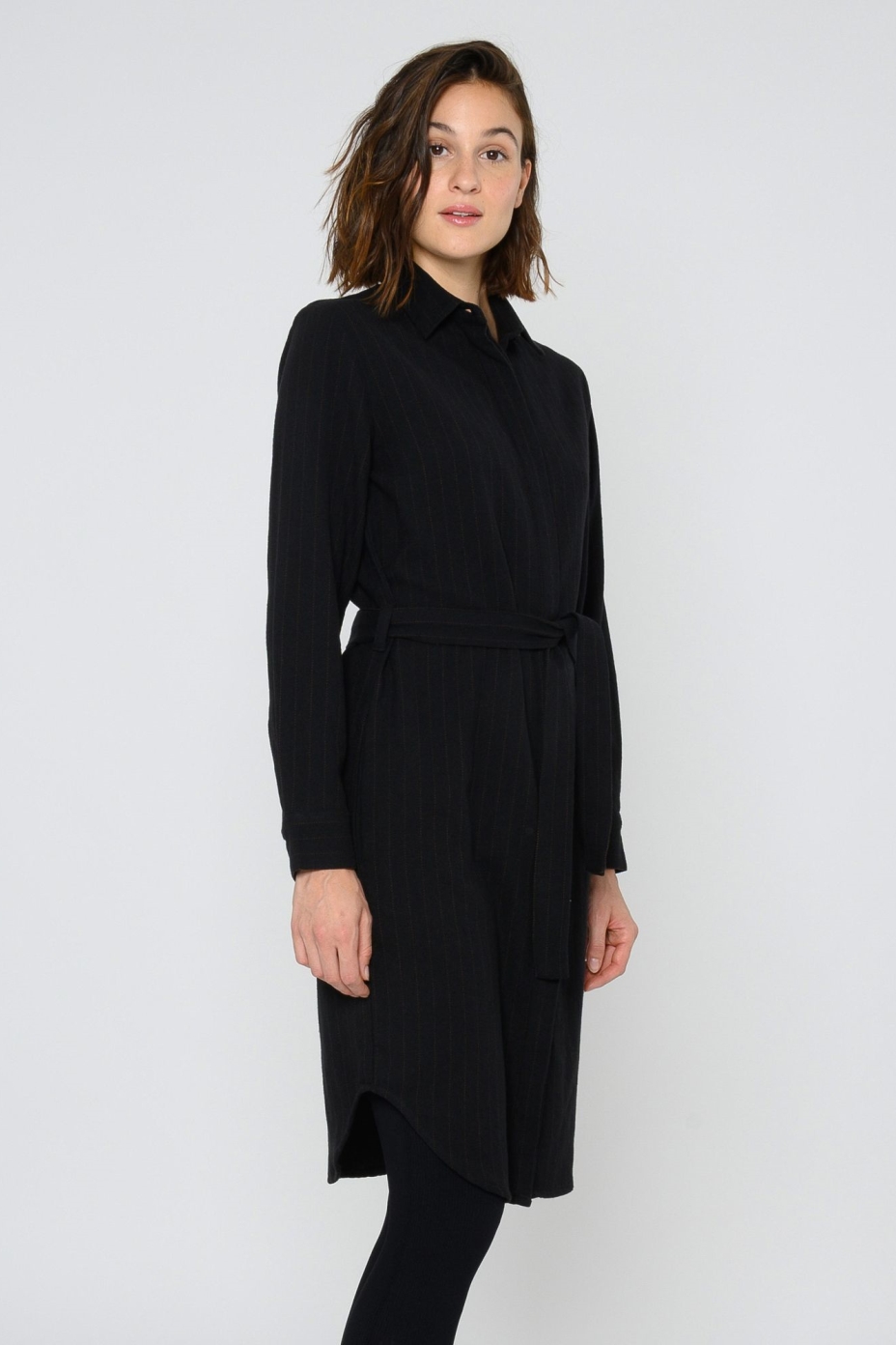 ThokkThokk Damen vegan Hemdkleid Nadelstreifen Schwarz