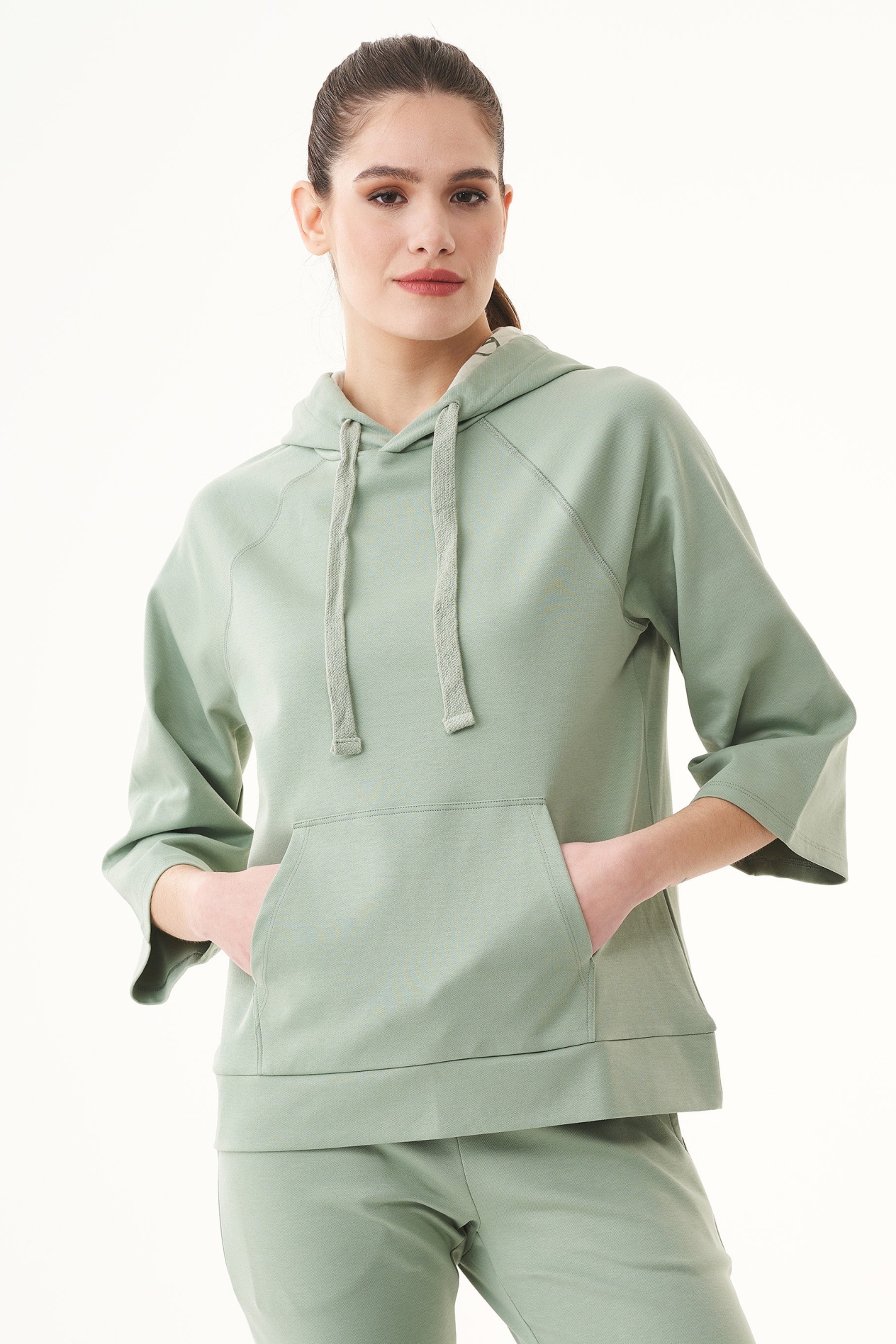 ORGANICATION Damen vegan Sweathoodie Staubiges OlivgrÃ¼n