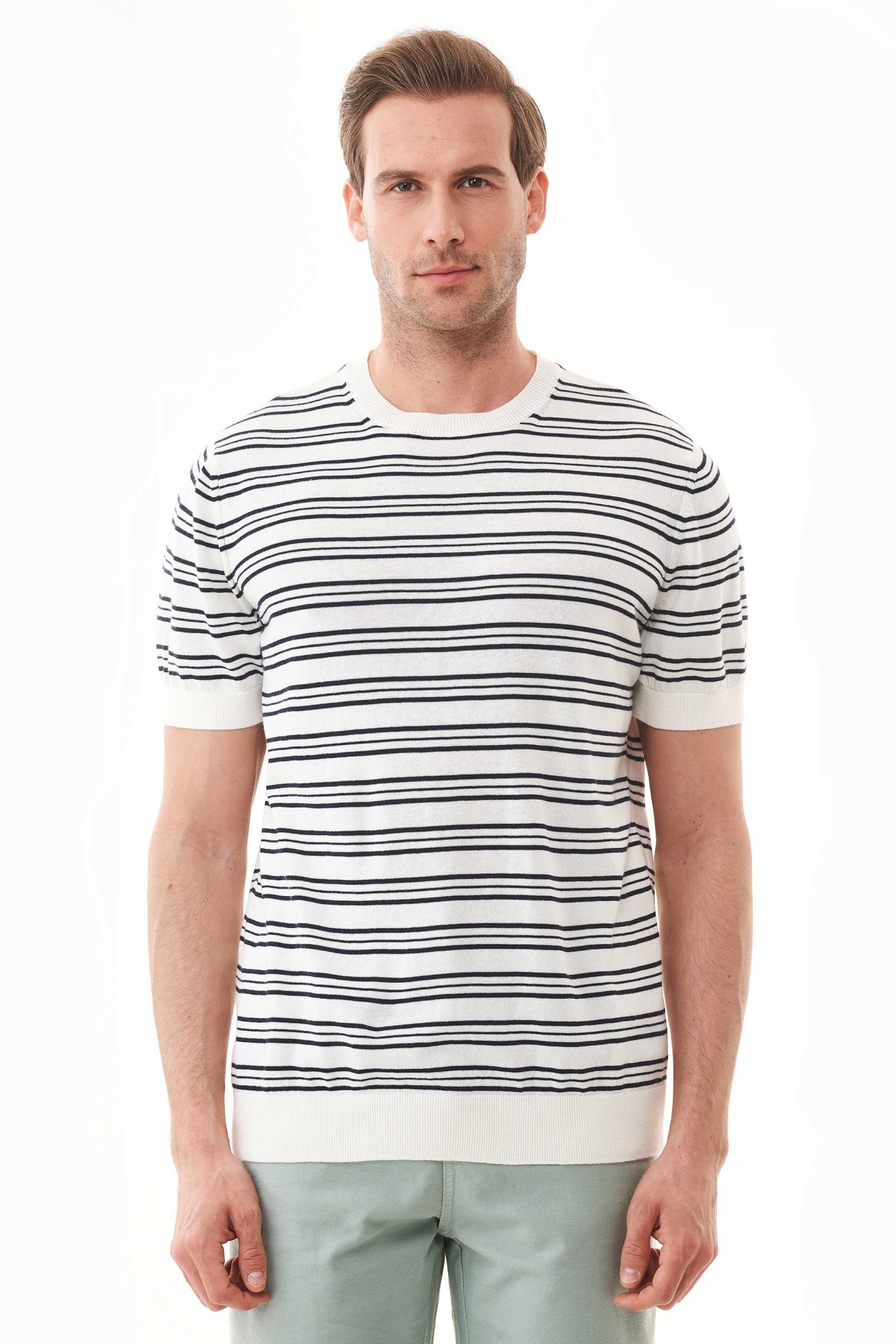 Image of ORGANICATION mannen vegan T-Shirt Met Strepen Fijn Gebreid Gebroken Wit & Marineblauw