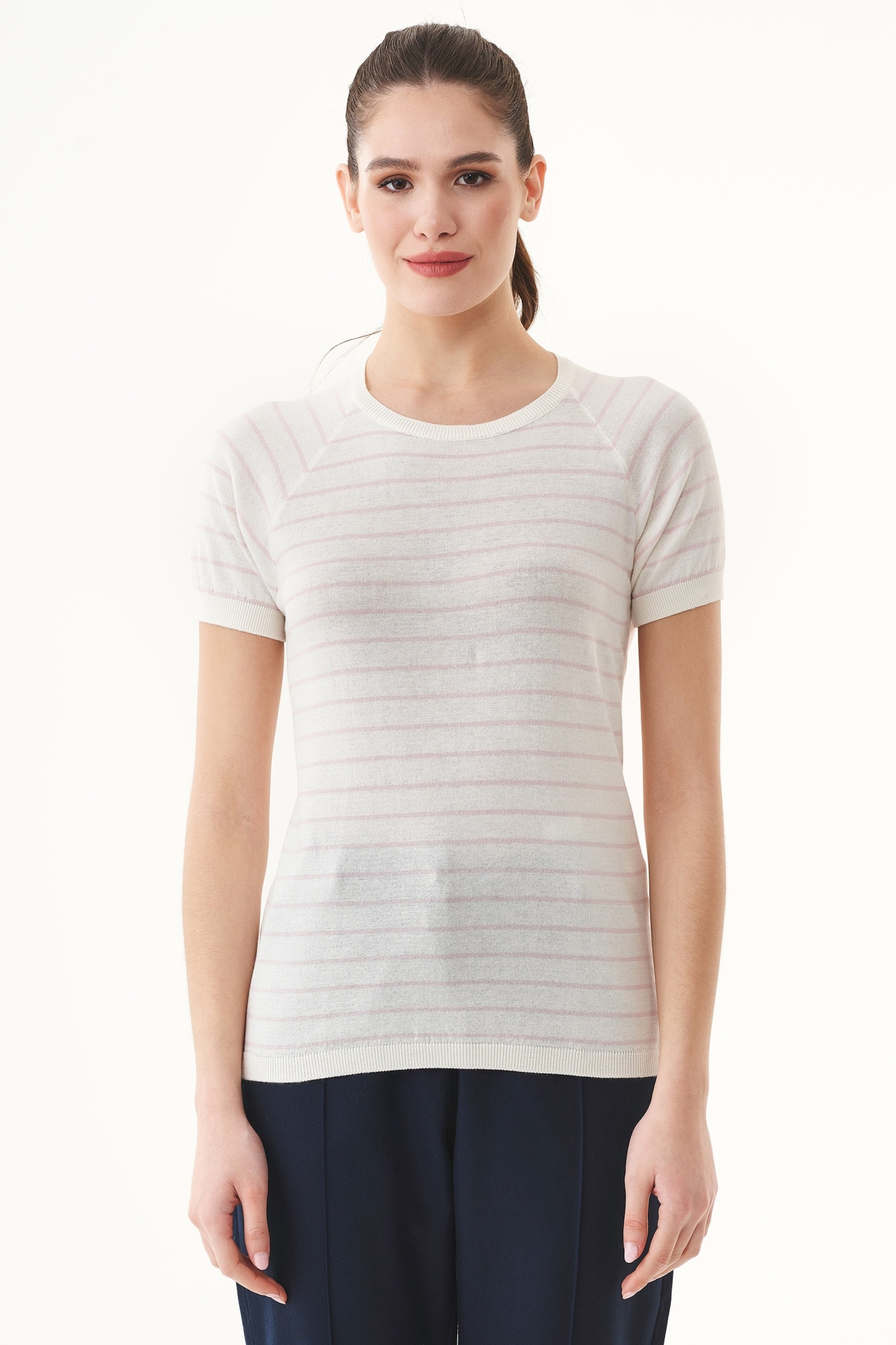 Image of ORGANICATION dames vegan T-Shirt Met Strepen Fijn Gebreid Zacht Roze & Gebroken Wit