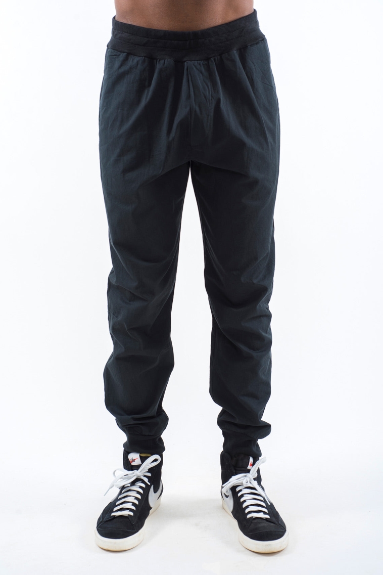 Image of RAVENS VIEW IBIZA mannen vegan Broek Tokyo Zwart