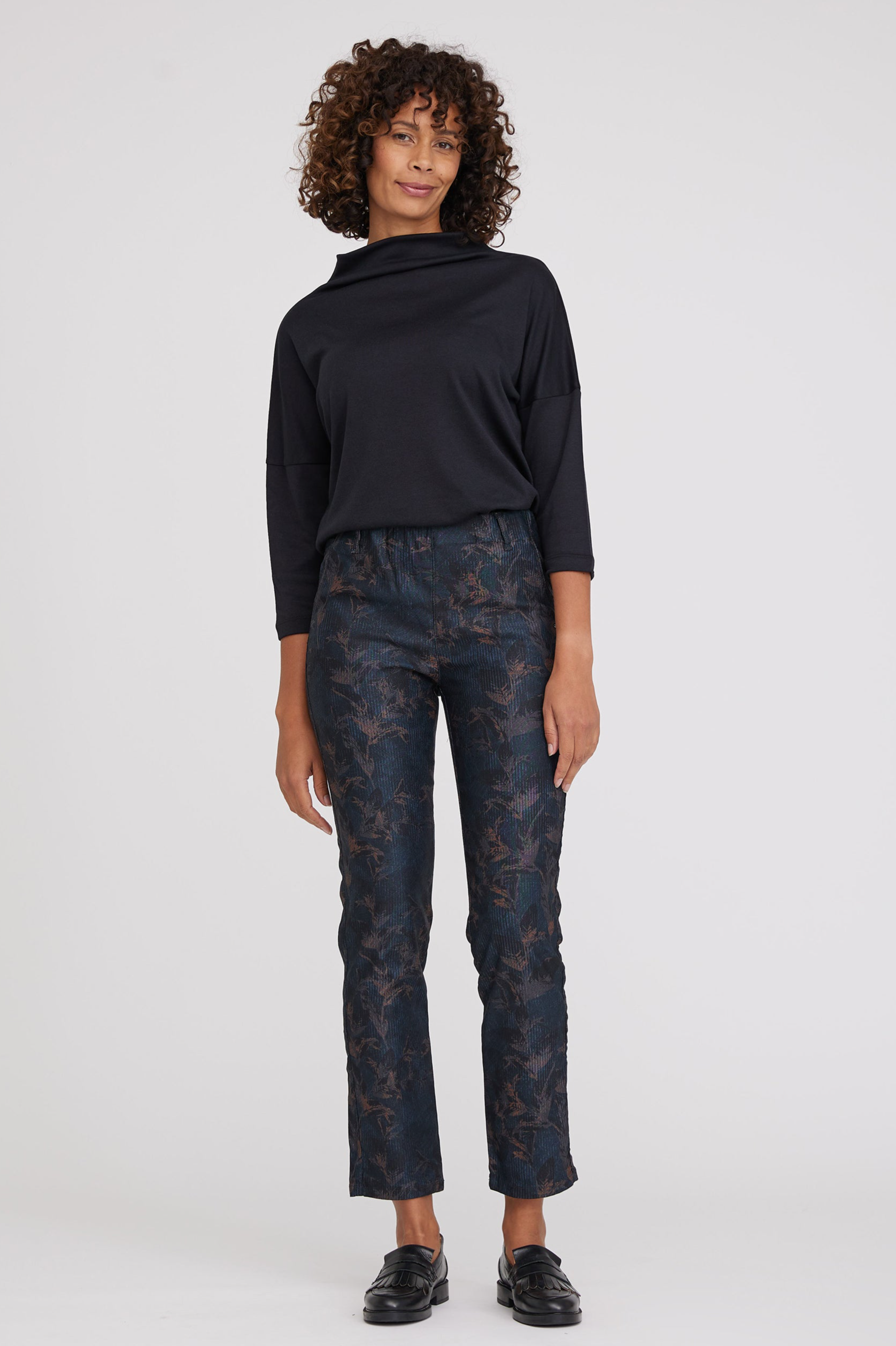 LAURIE Damen vegan Hose Taylor Regular Sl Print Marineblau