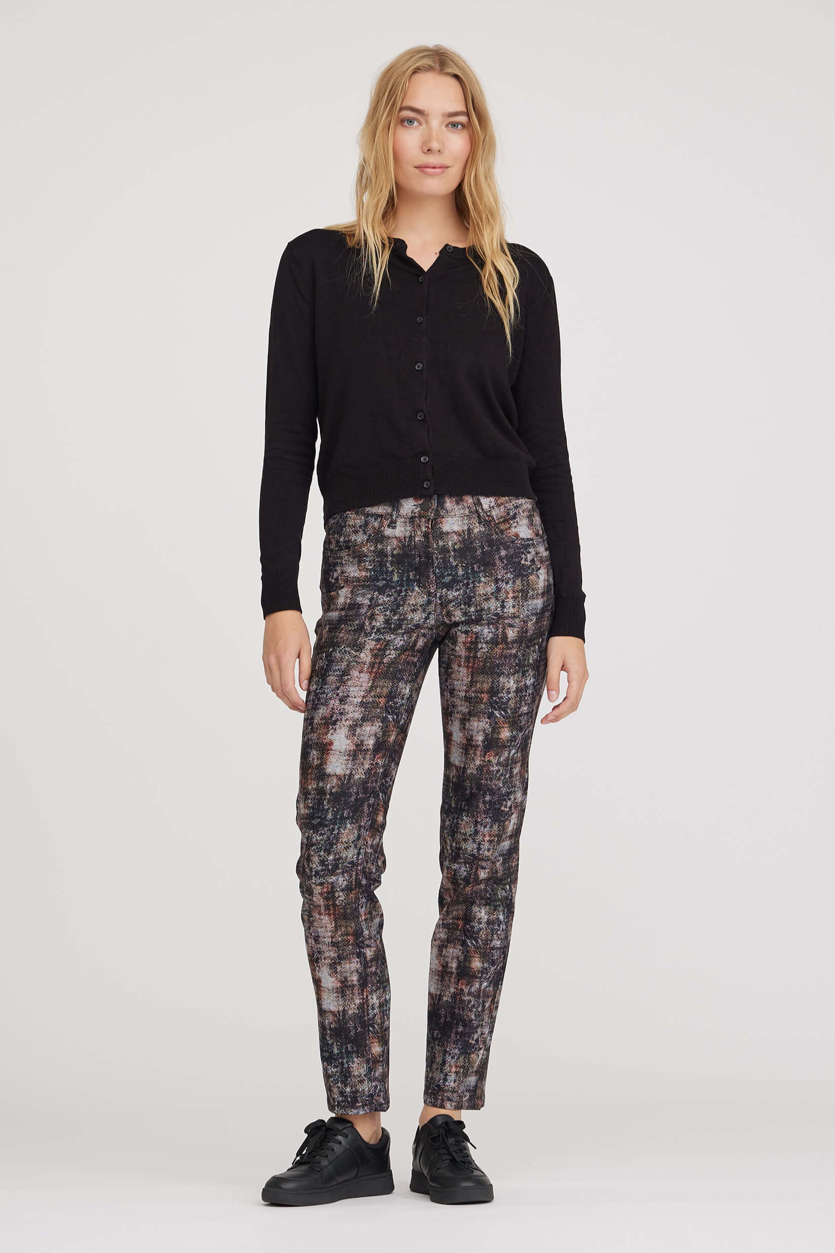 LAURIE Damen vegan Hose Charlotte Regular Ml Schwarz Print
