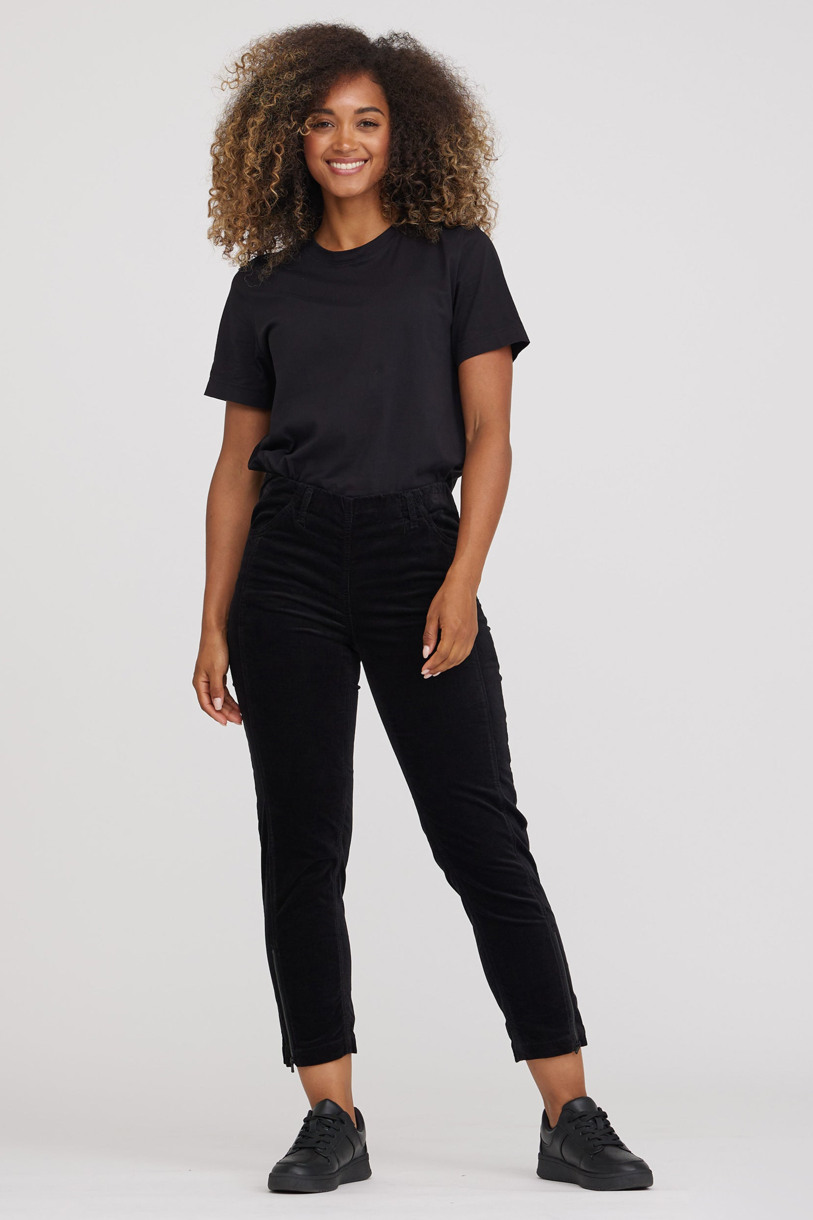 LAURIE Damen vegan Hose Piper Regular Crop Schwarz