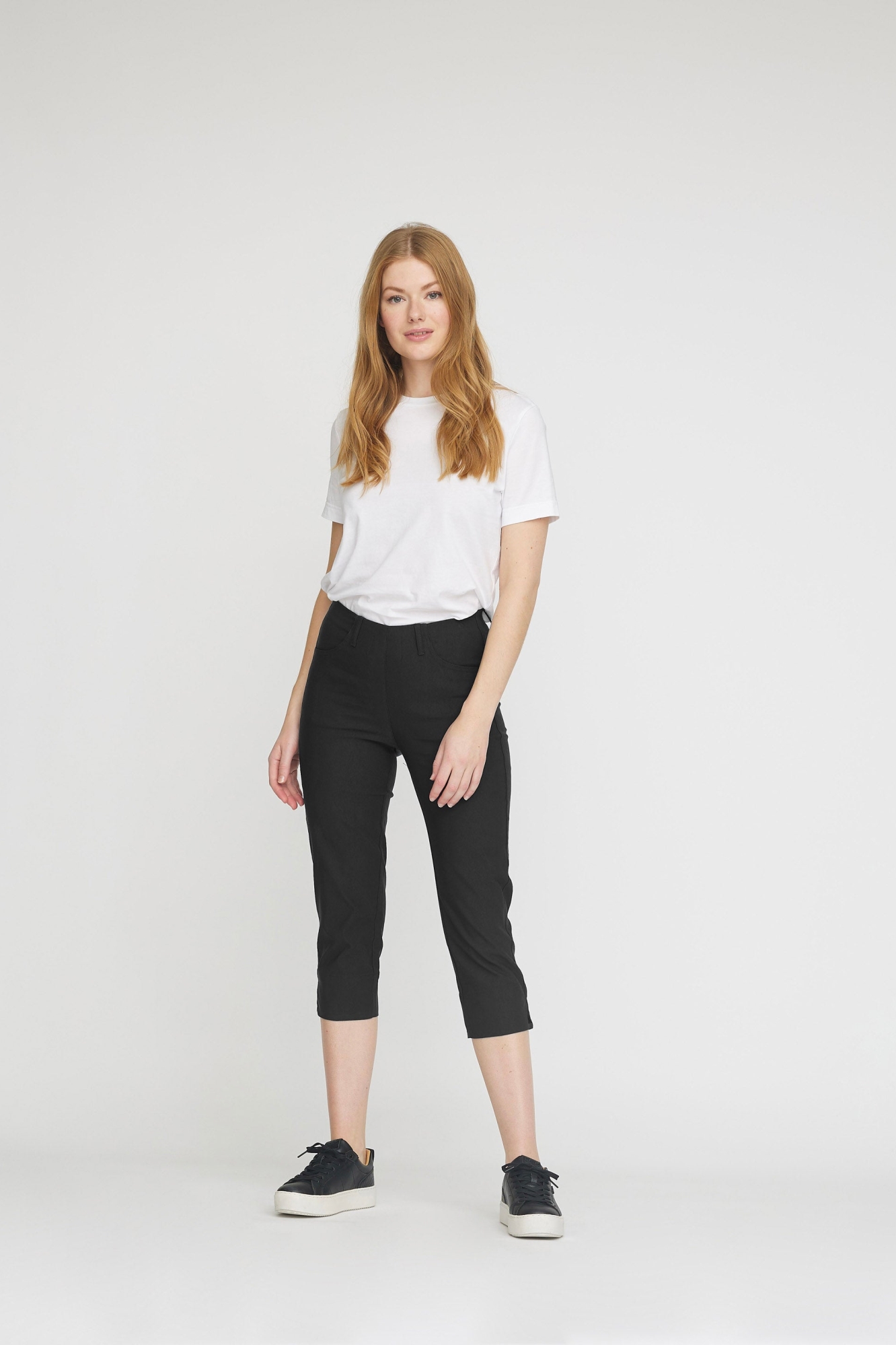 LAURIE Damen vegan Hose Anabelle Regular Capri Ml Schwarz