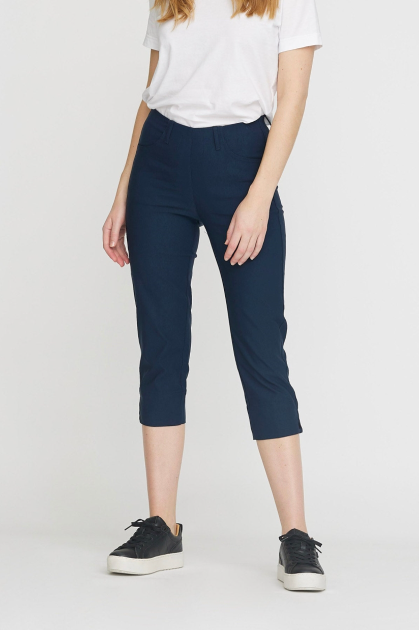Image of LAURIE dames vegan Broek Anabelle Regular Capri Ml Marineblauw