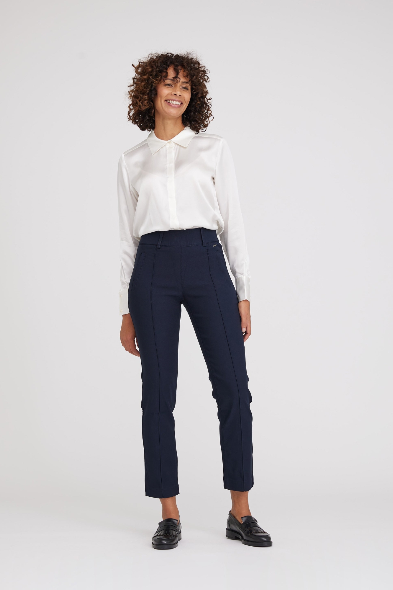 LAURIE Damen vegan Hose Thelma Classic Sl Marineblau
