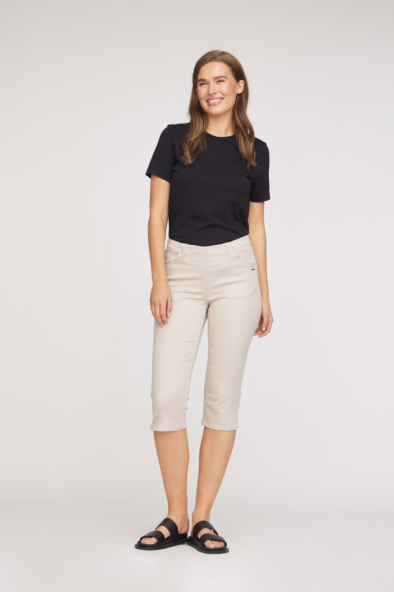 LAURIE Damen vegan Hose Kelly Capri Sl Grau Sand Print