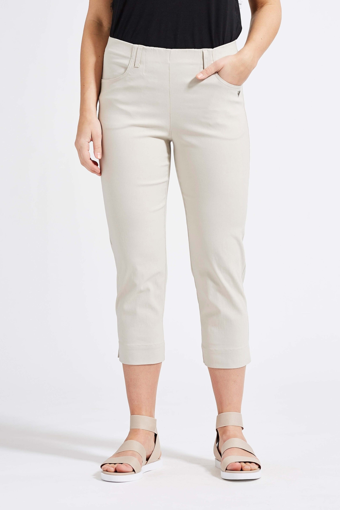 LAURIE Damen vegan Hose Caroline Regular Capri Ll Grau Sand