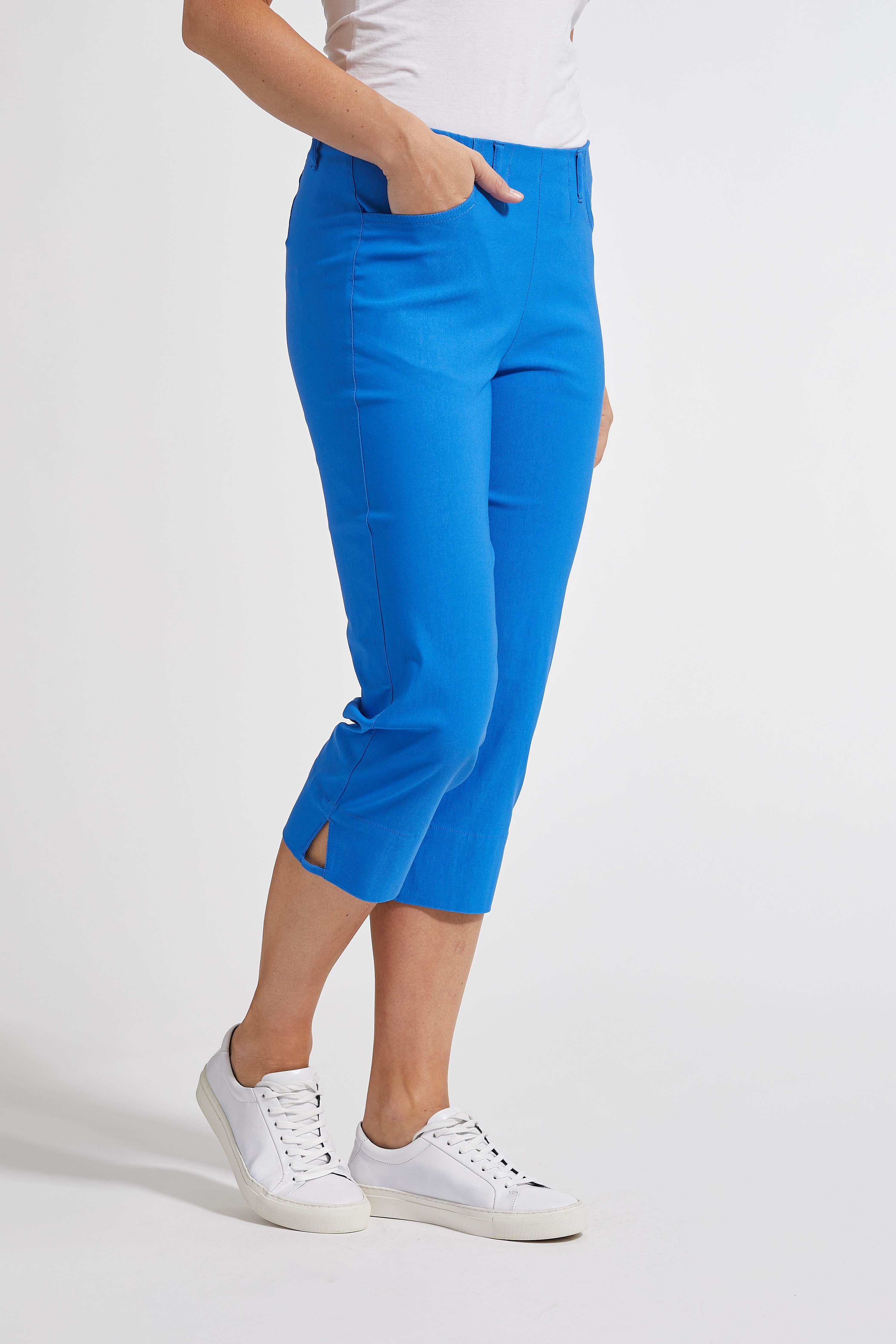 LAURIE Damen vegan Hose Anabelle Regular Capri Ml Strong Blue