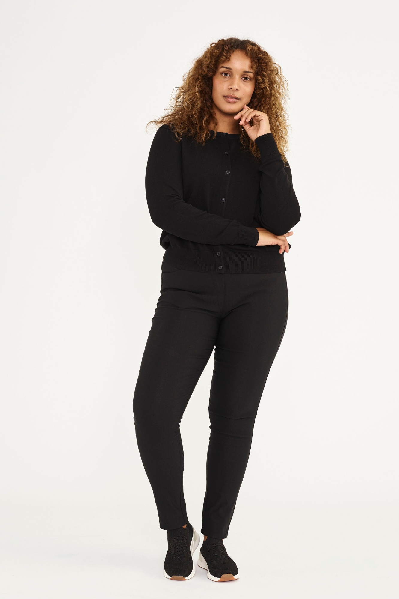 LAURIE Damen vegan Hose Grace Slim Ml Schwarz