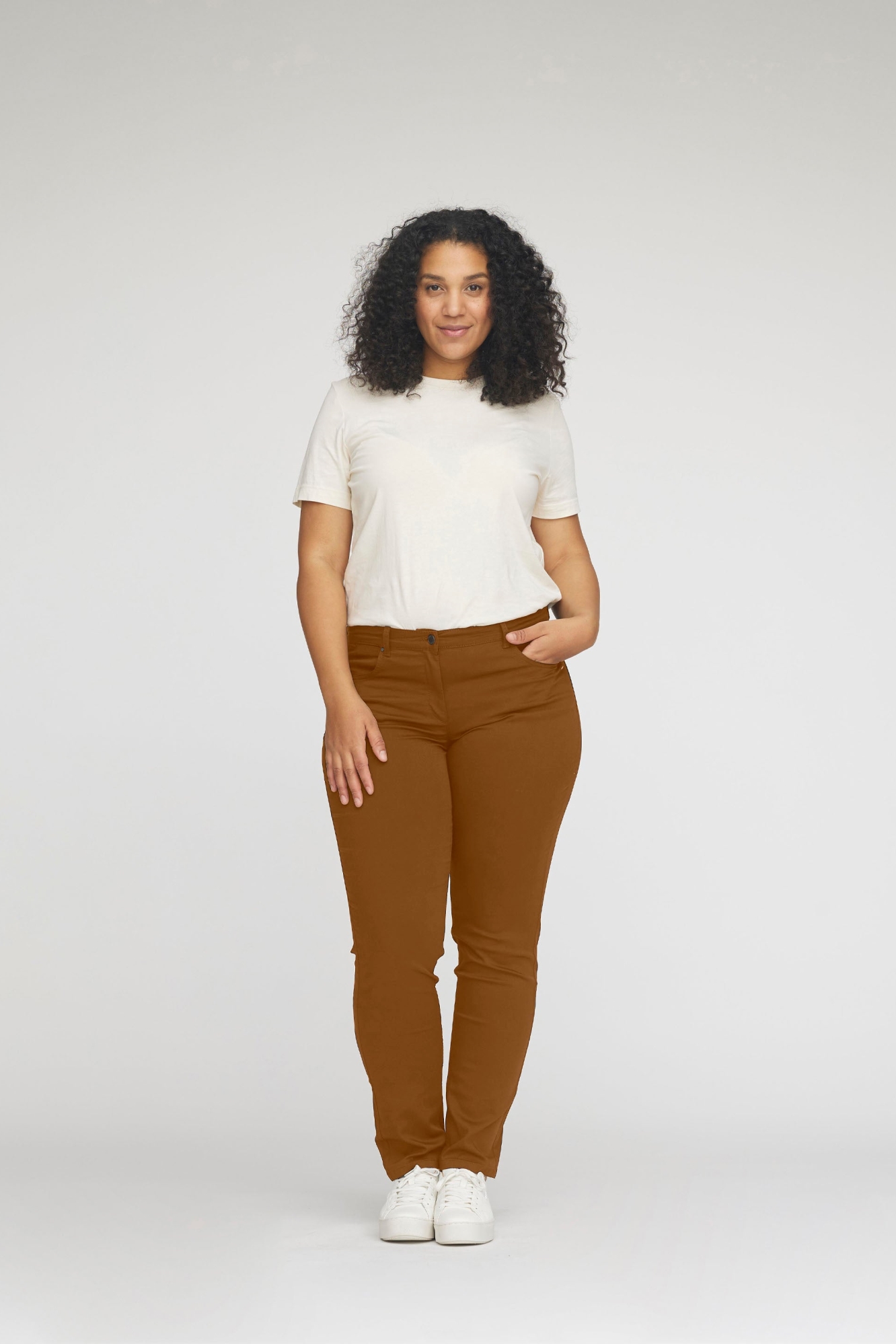 LAURIE Damen vegan Hose Charlotte Regular Ml Bronze Braun