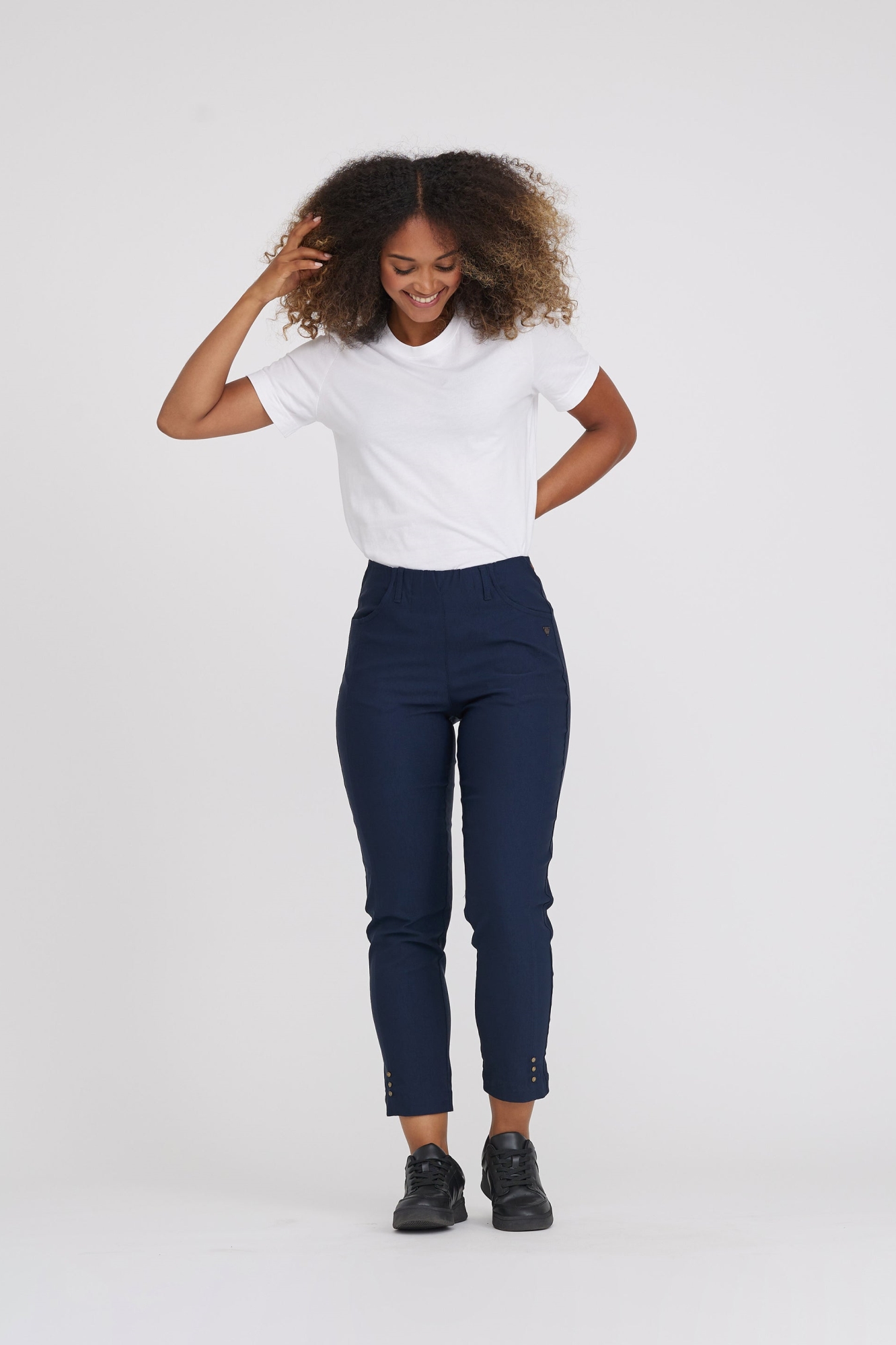 Image of LAURIE dames vegan Broek Rose Regular Crop Marineblauw