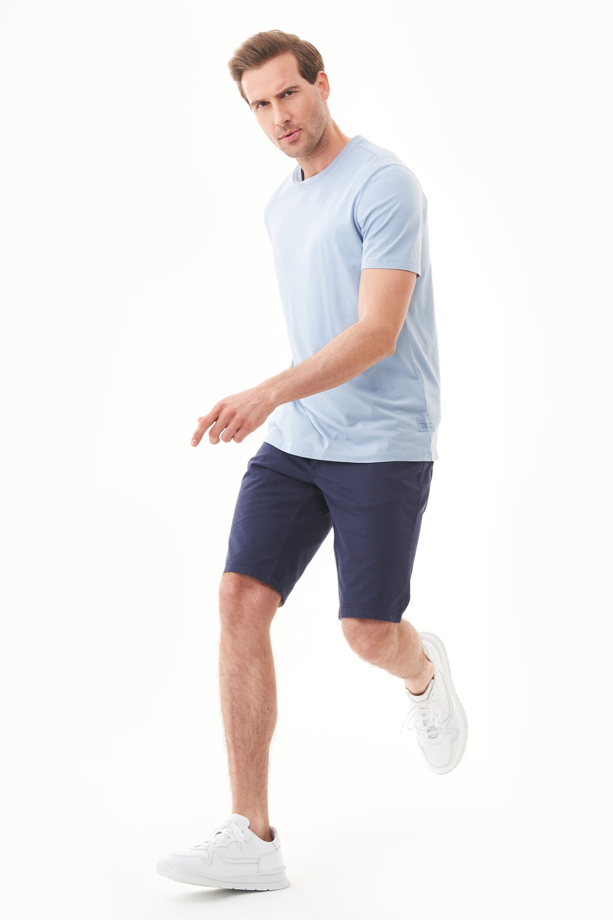 Image of ORGANICATION mannen vegan Slim-Fit Chino Shorts Van Biologisch Katoen