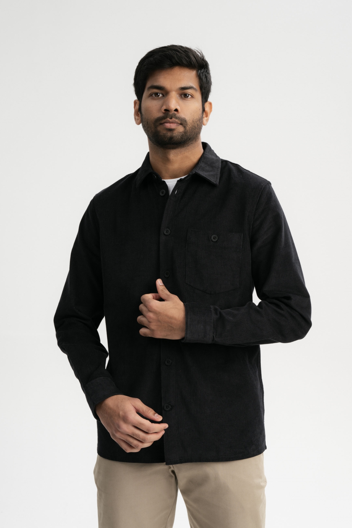 Image of MELA mannen vegan Overhemd Nimit Corduroy Zwart