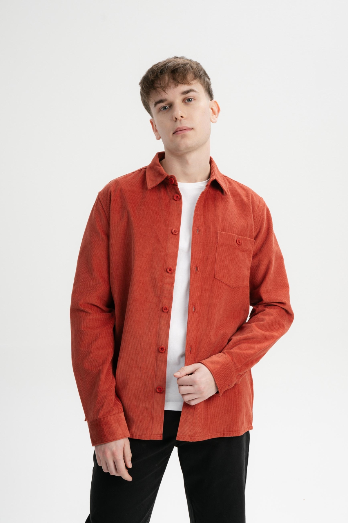 82617 - Herren vegan Hemd Nimit Corduroy Rot