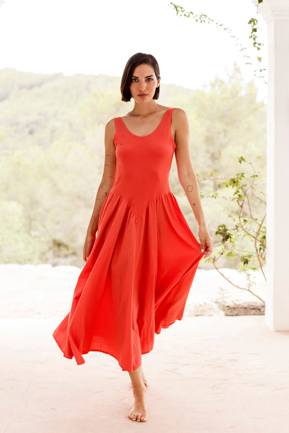 RAVENS VIEW IBIZA Damen vegan Kleid Look Radiant Red