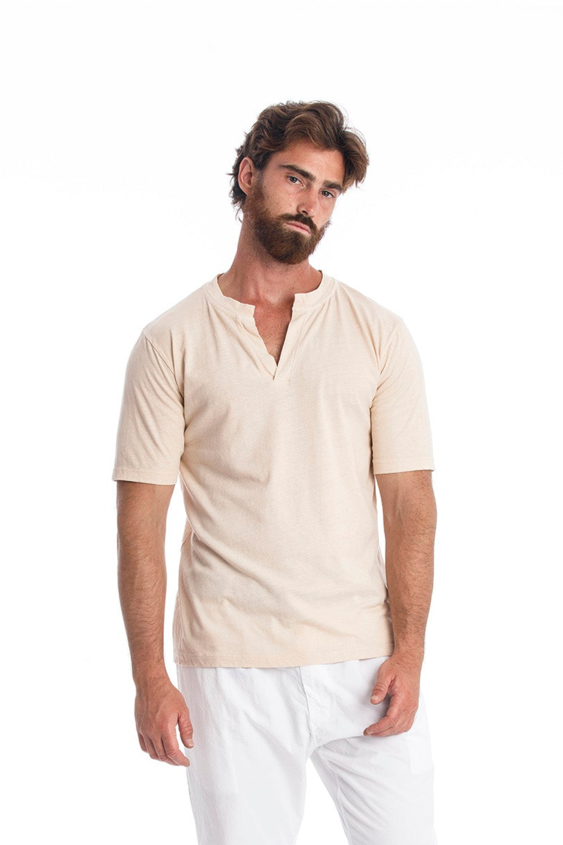 RAVENS VIEW IBIZA Herren vegan Leinen Tee Cruise Sand
