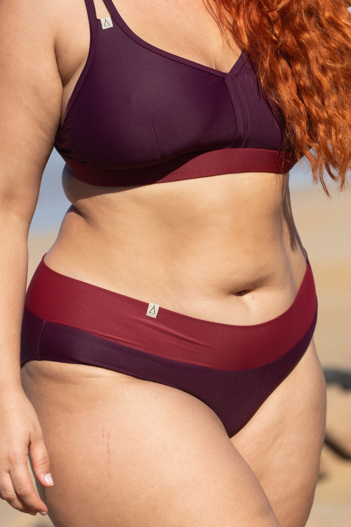 Image of Inaska dames vegan Bikinibroekje Met Zachte Taille, Vloeiende Bessen, Bessen En Donkerrood