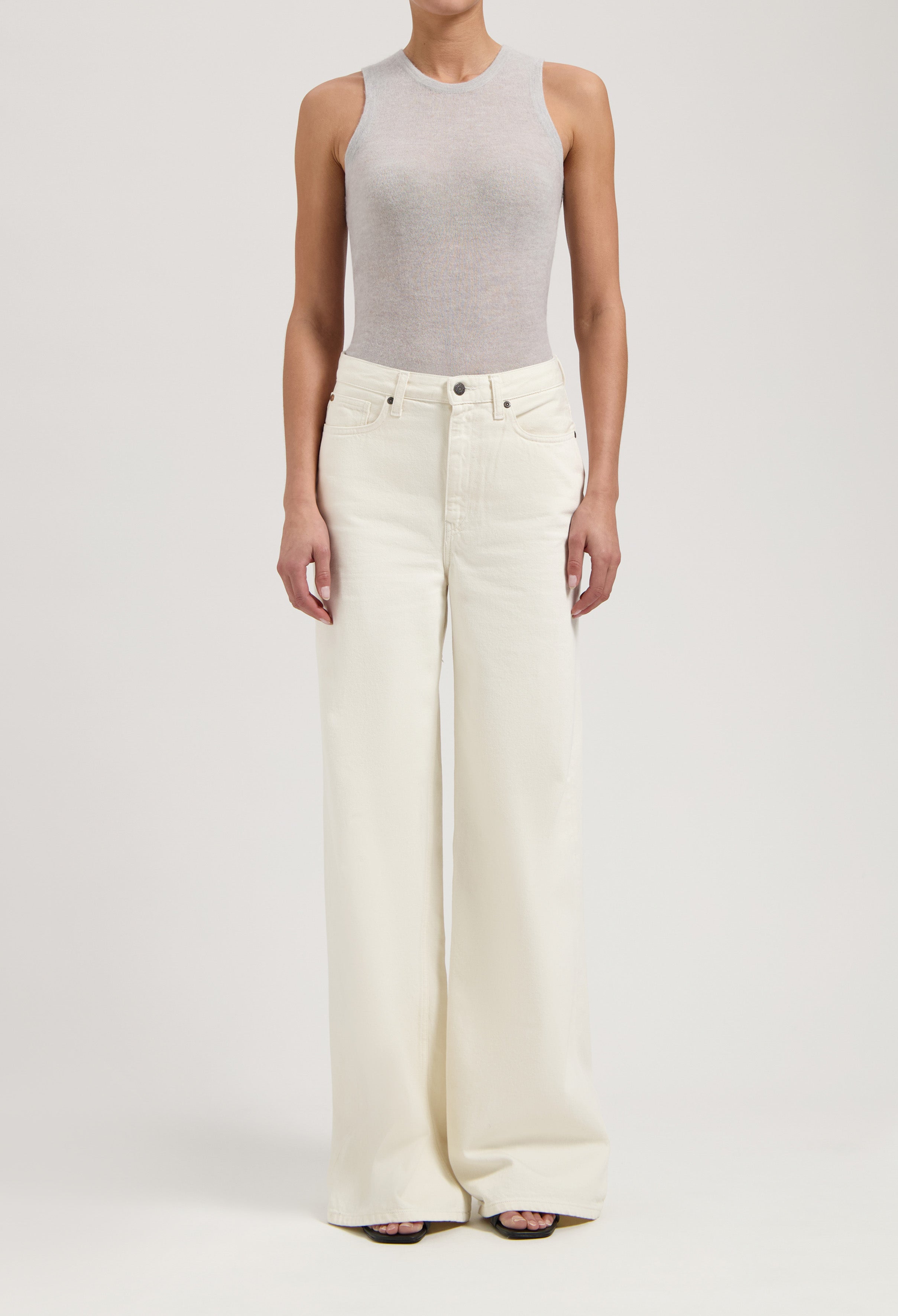 Image of MUD Jeans dames vegan Jeans High Loose Flow Sara Naturel
