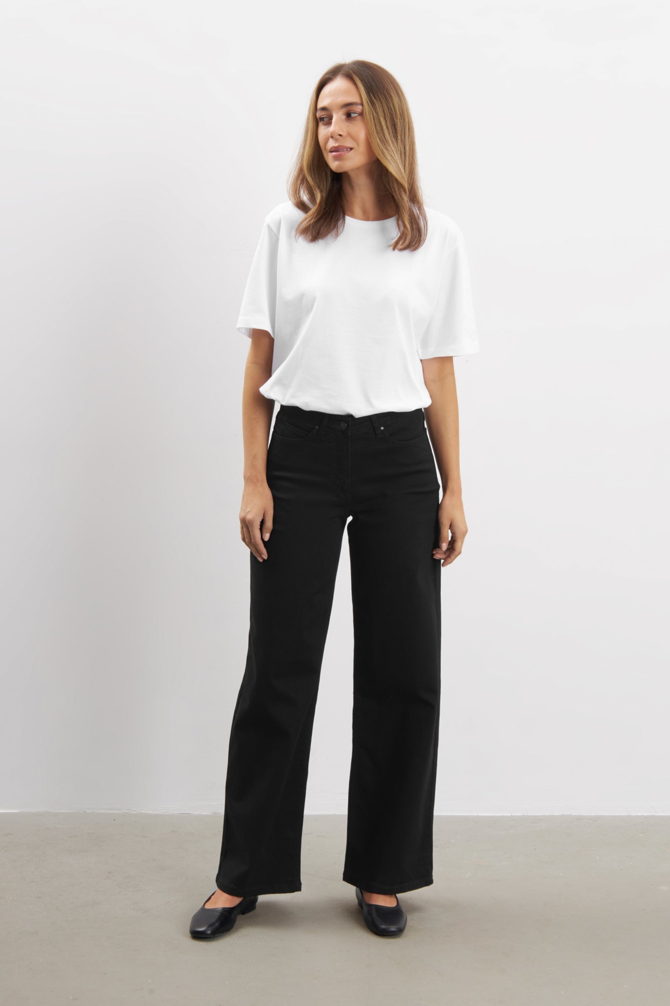 LAURIE Damen vegan Jeans Carol Loose Mittellang Schwarz
