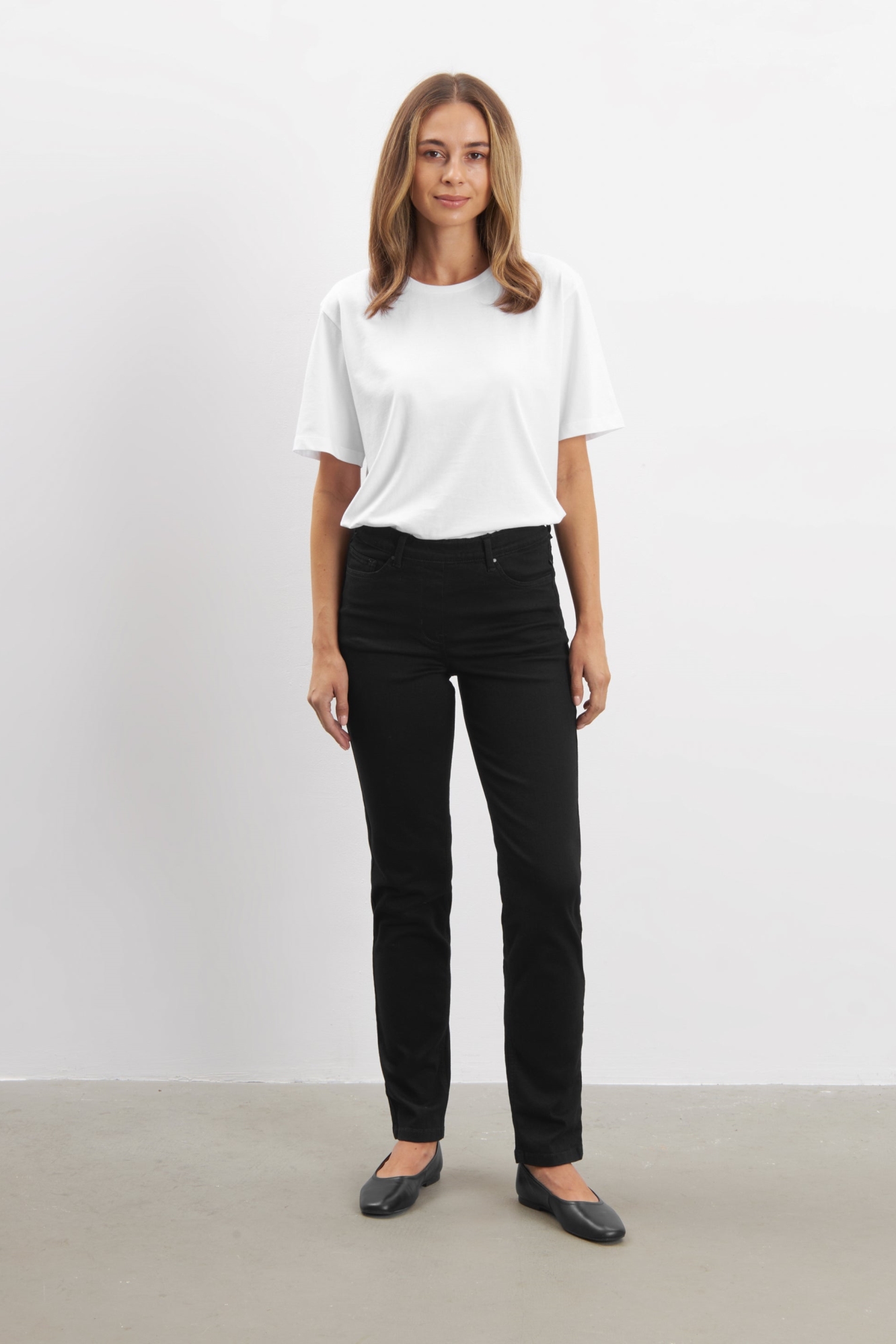 LAURIE Damen vegan Jeans Hannah Regular Mittellang Schwarz