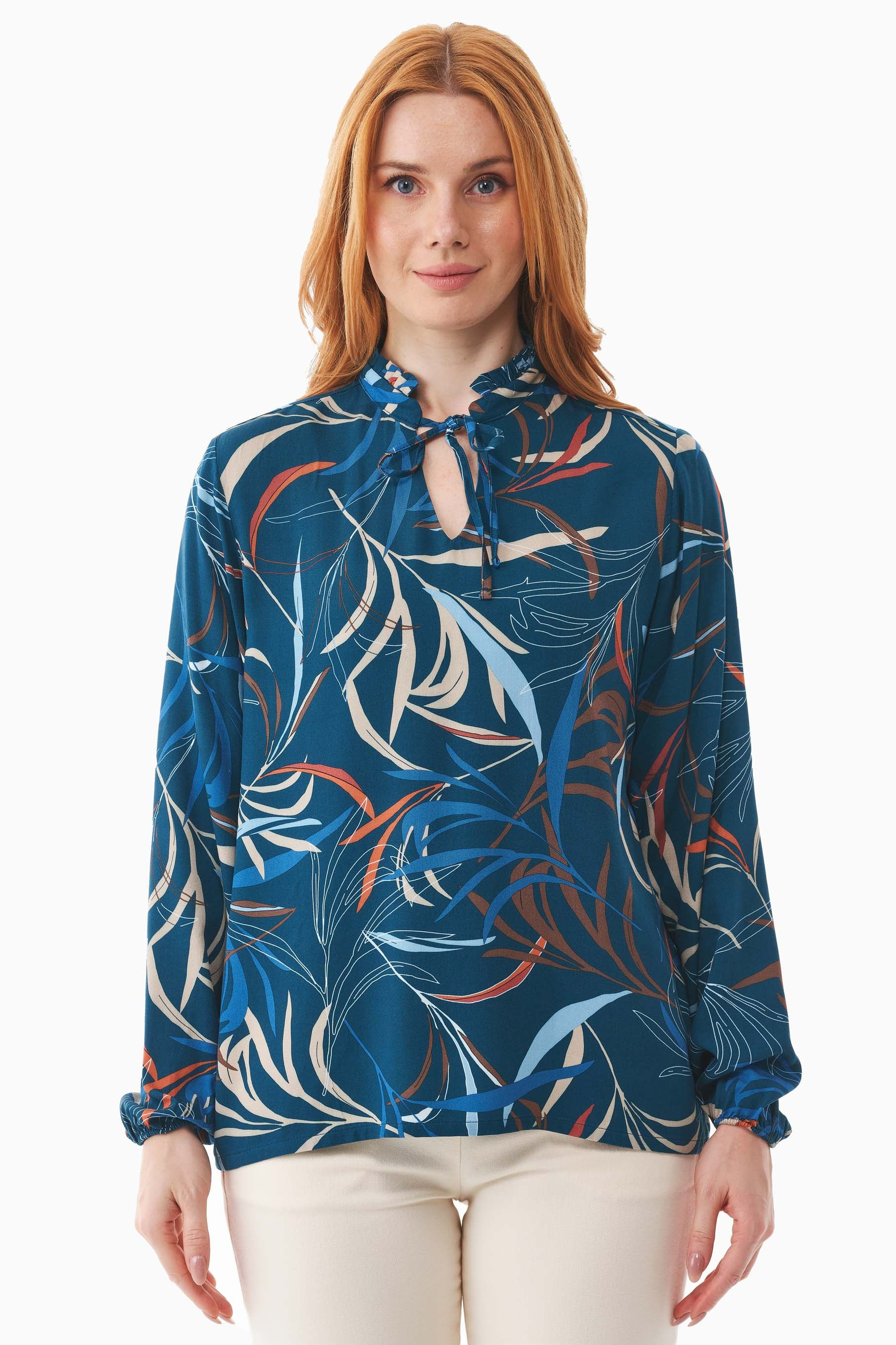 ORGANICATION Damen vegan Bluse Winter Leaves Blau