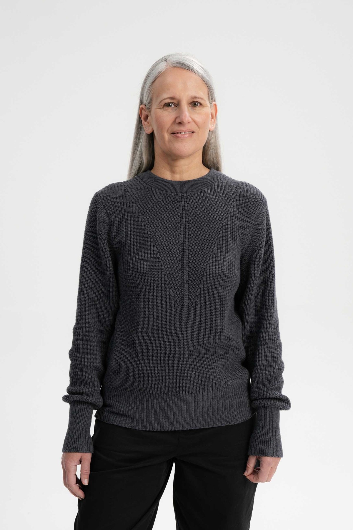 MELA Damen vegan Strickpullover Gauri Dunkelgrau