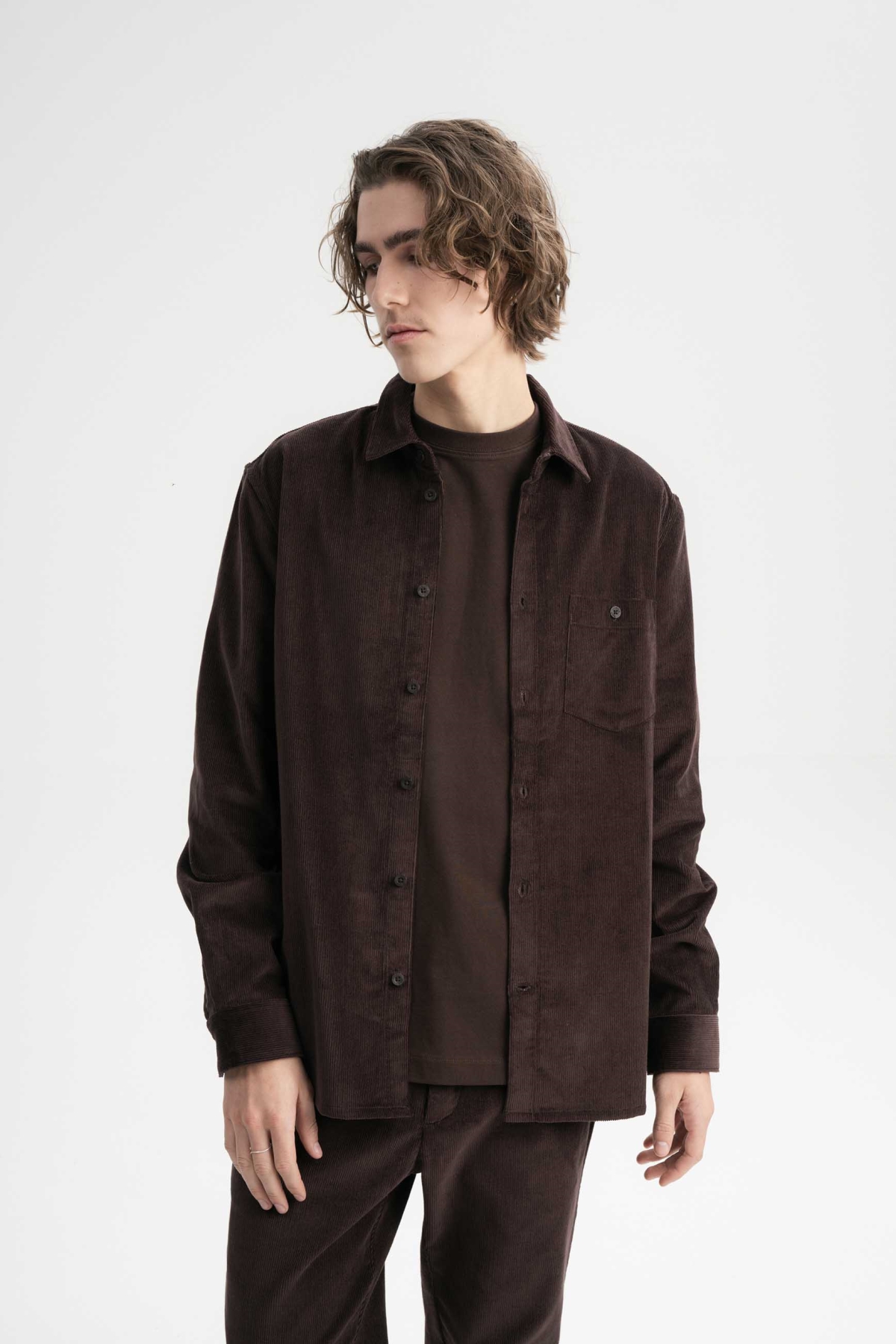 Image of MELA mannen vegan Overhemd Corduroy Nimit Bruin