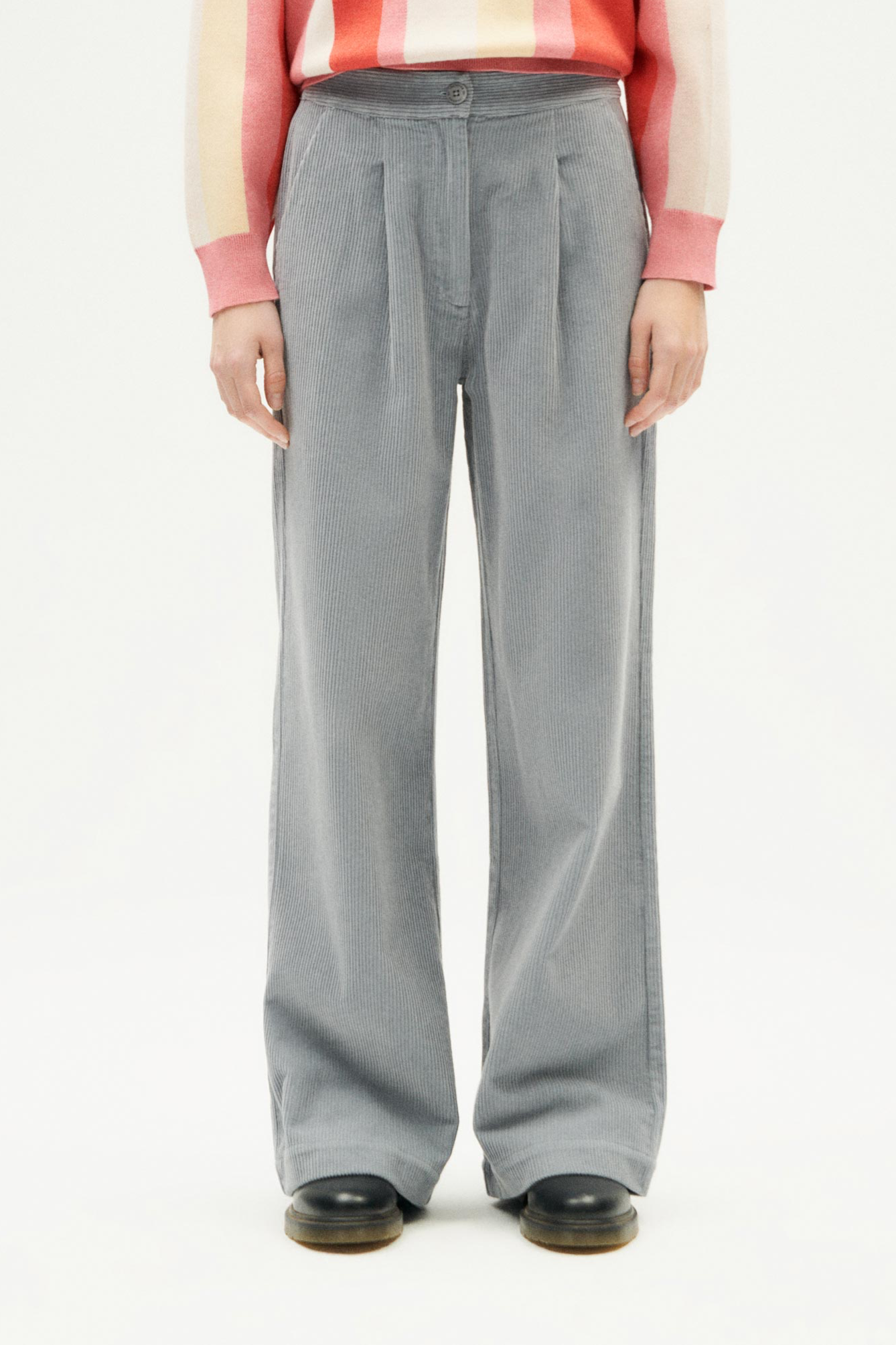 Thinking mu Damen vegan Hose Manolita Corduroy Grau