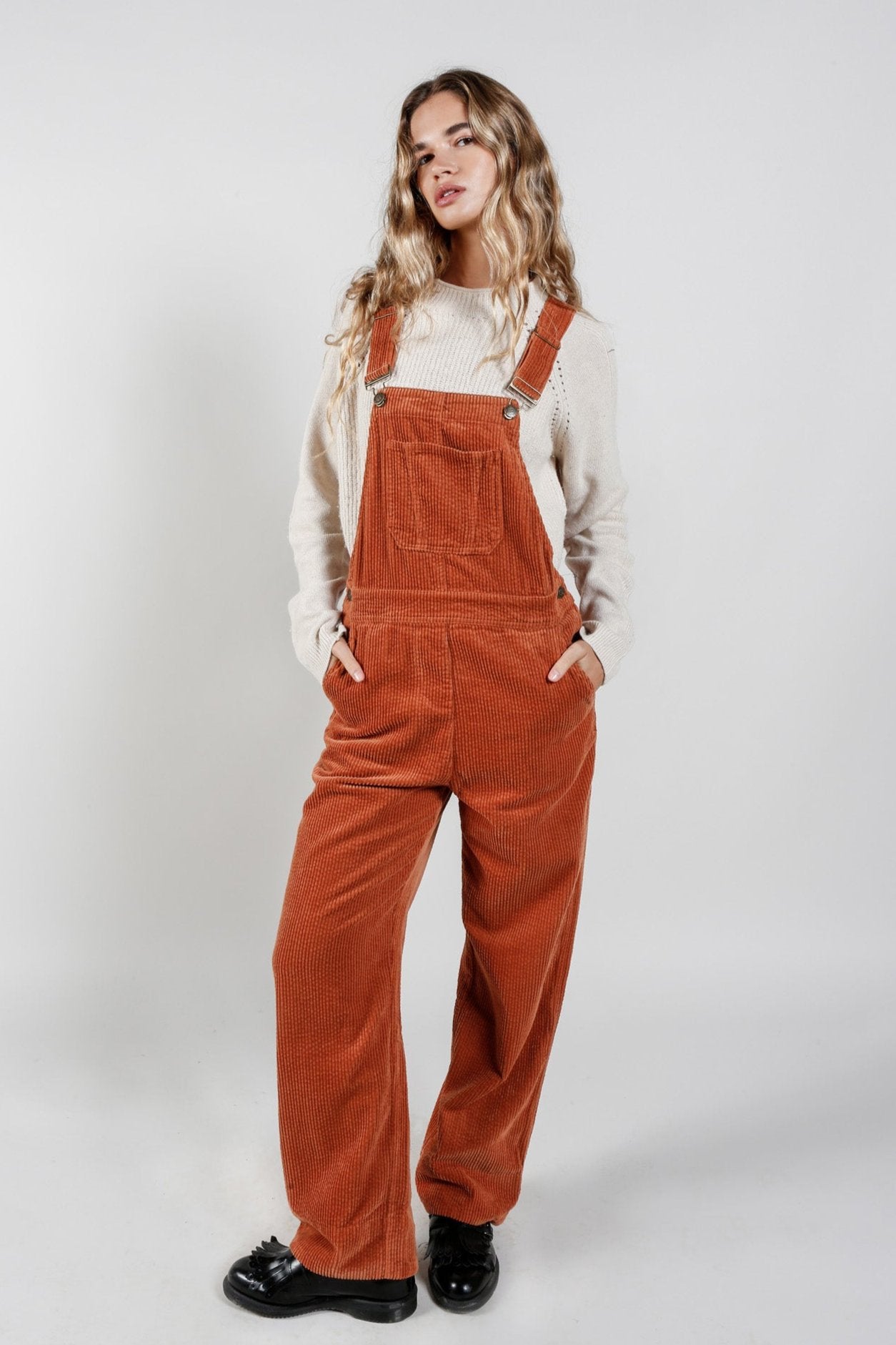 KOMODO Damen vegan Latzhose Corduroy Leni Ginger