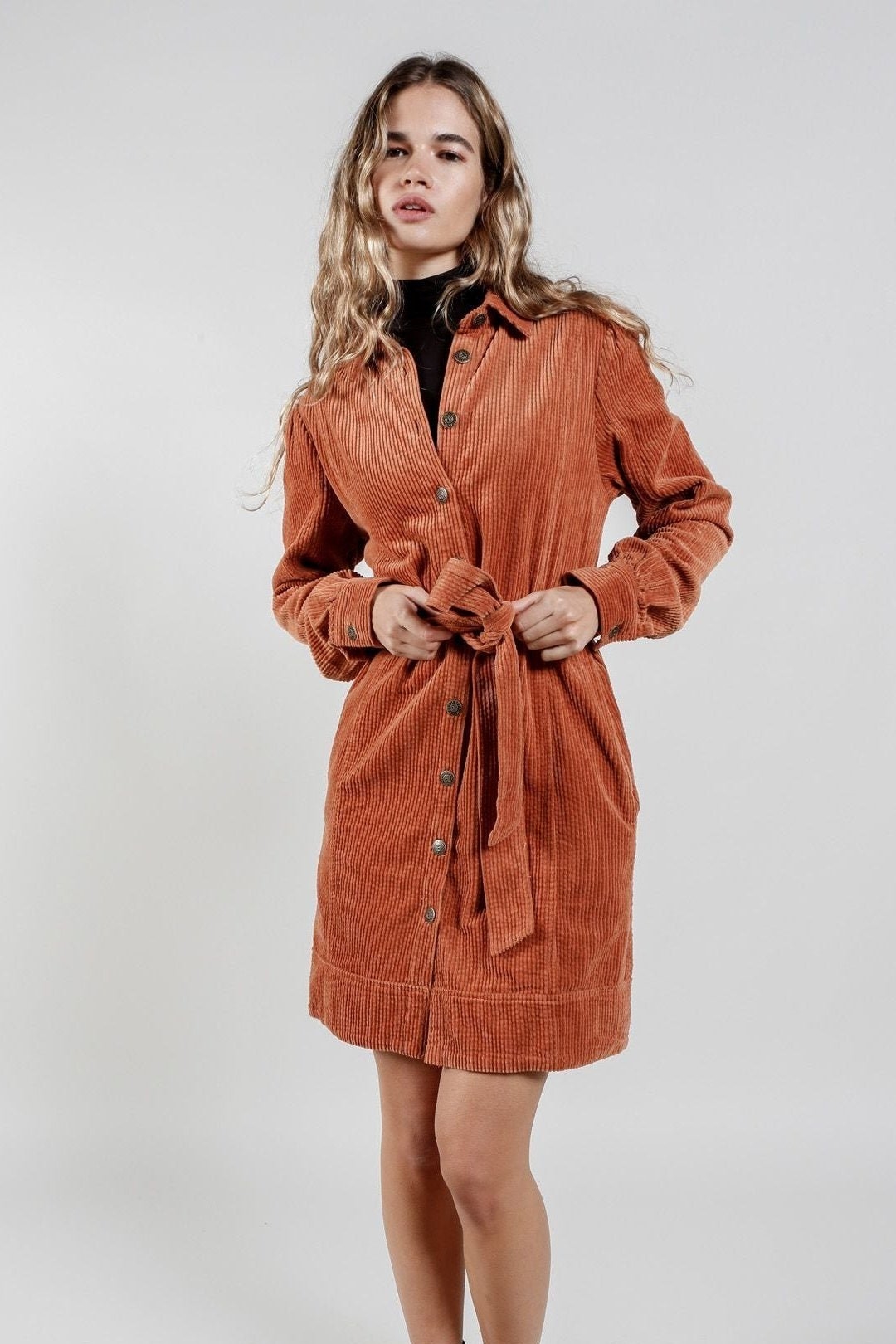 KOMODO Damen vegan Kleid Corduroy Ruby Ginger