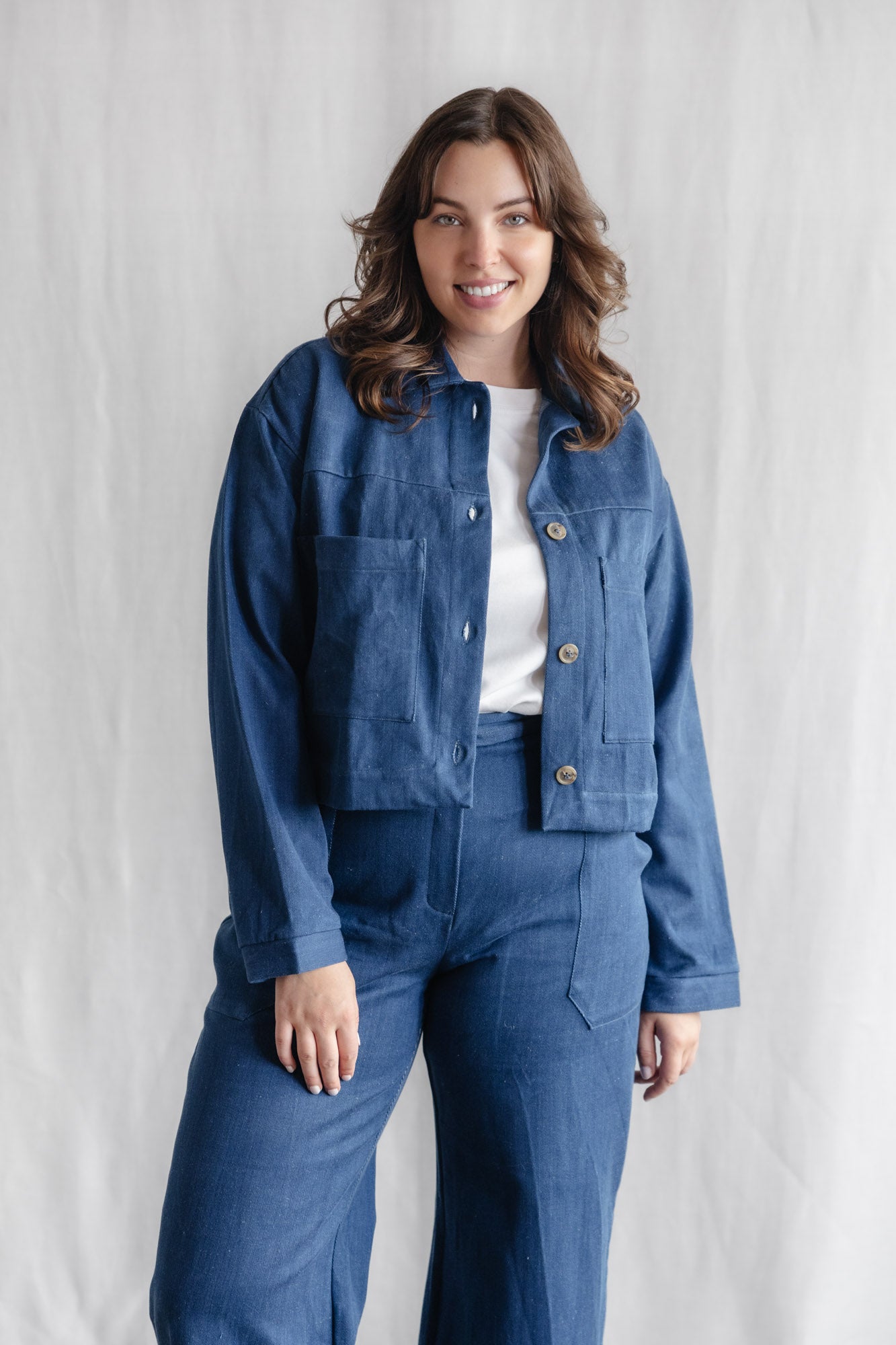 Image of Jyoti Fair Works dames vegan Korte Jas Mayur Denim Blue