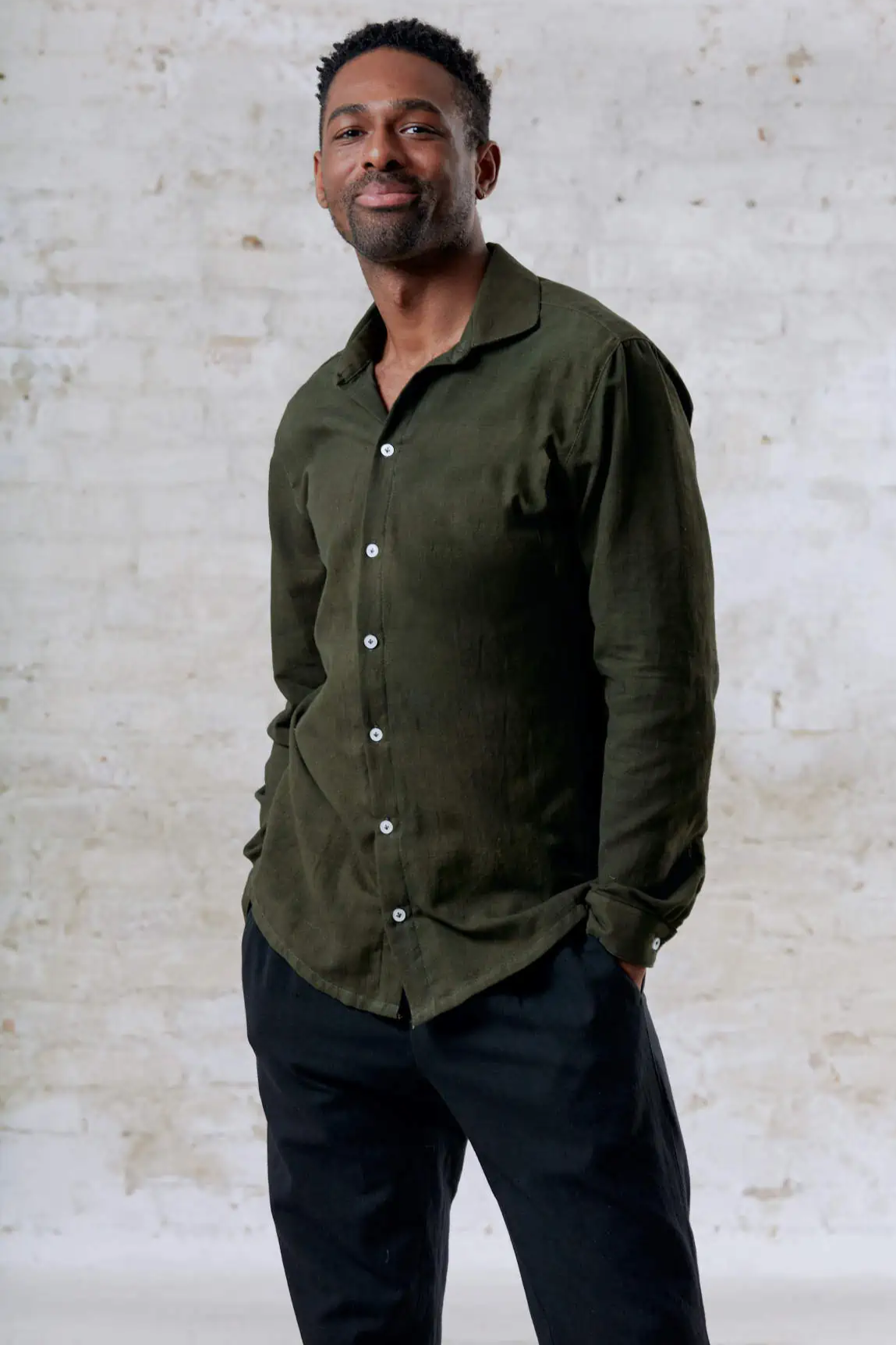 Image of Jyoti Fair Works mannen vegan Shirt Himat Olijfgroen