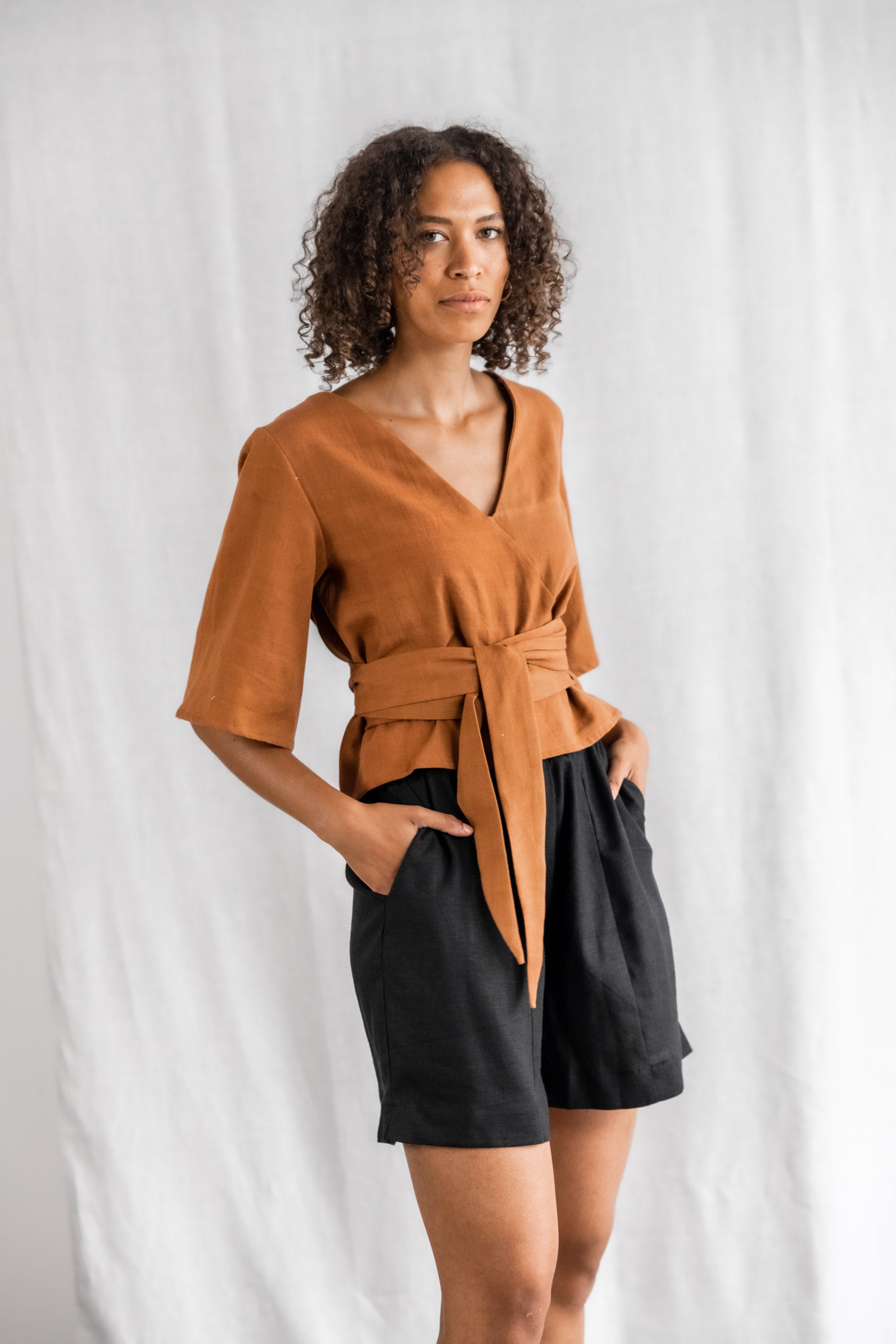 Jyoti Fair Works Damen vegan Bluse Vasanta Haselnuss