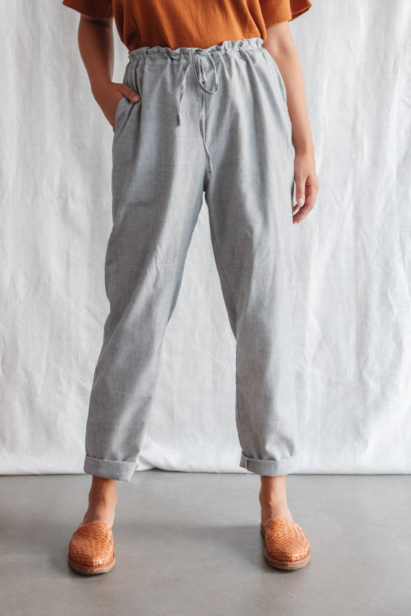 Jyoti Fair Works Herren vegan Hose Kaveri Hellgrau