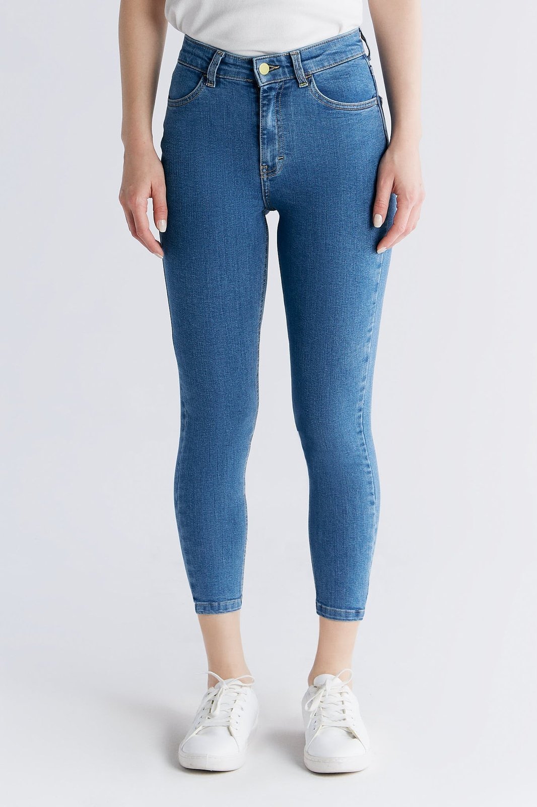Evermind Damen vegan Jeans Kurzes Bein Skinny Fit Day Himmelblau